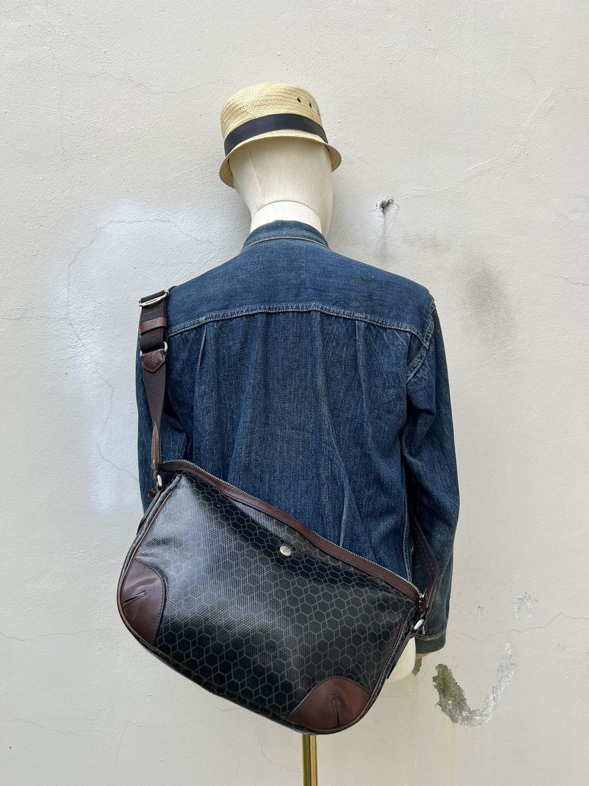 Aniary Japan Hand Made Leather Bag Sling
