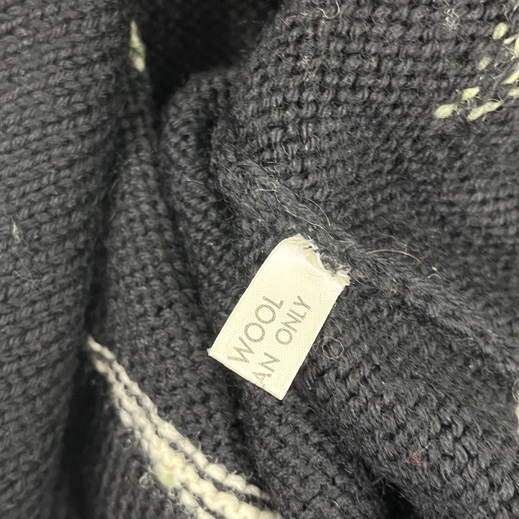 Vintage VINTAGE Moussie Sayers Sweater Women M / L Black Floral Wool Jumper England Boho Size M / US 6-8 / IT 42-44 - 4 Thumbnail