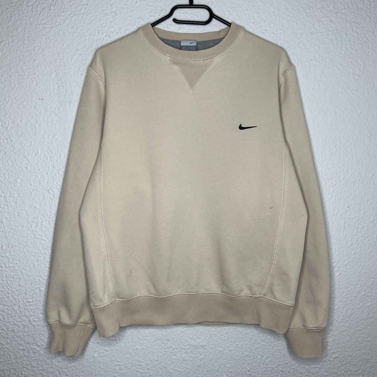 Nike Vintage Nike Sweatshirt Crewneck Beige Logo Swoosh Retro Y2K Size US S / EU 44-46 / 1 - 1 Thumbnail