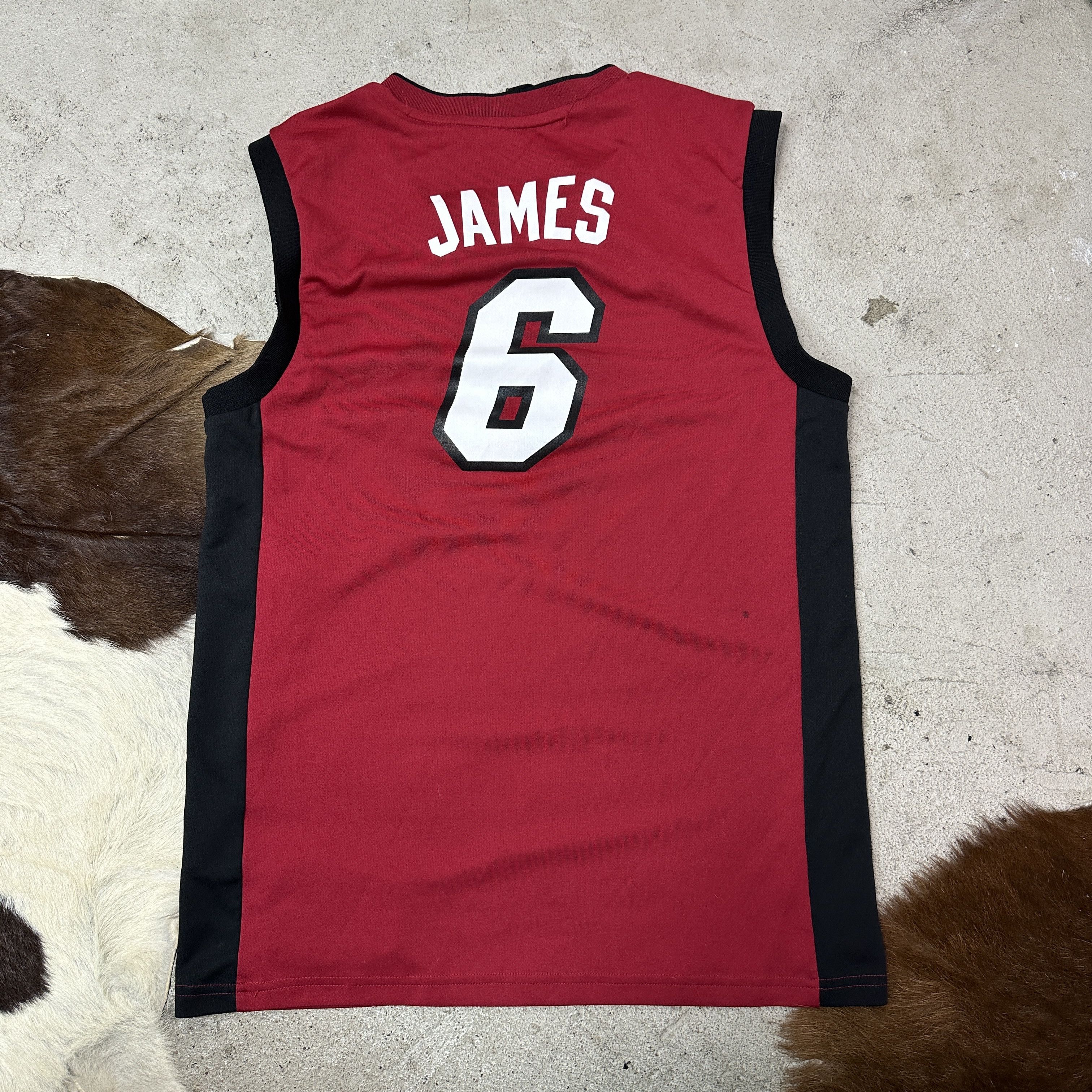 NBA Vintage Sporty NBA Miami Heats Lebron James Jersey Y2K Size US S / EU 44-46 / 1 - 5 Thumbnail