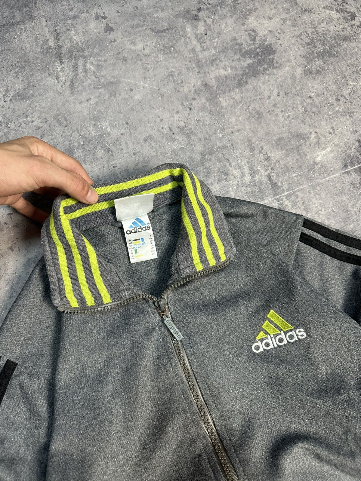 Adidas Adidas Vintage Zip-hoodie Japanese Rare Size US M / EU 48-50 / 2 - 7 Thumbnail