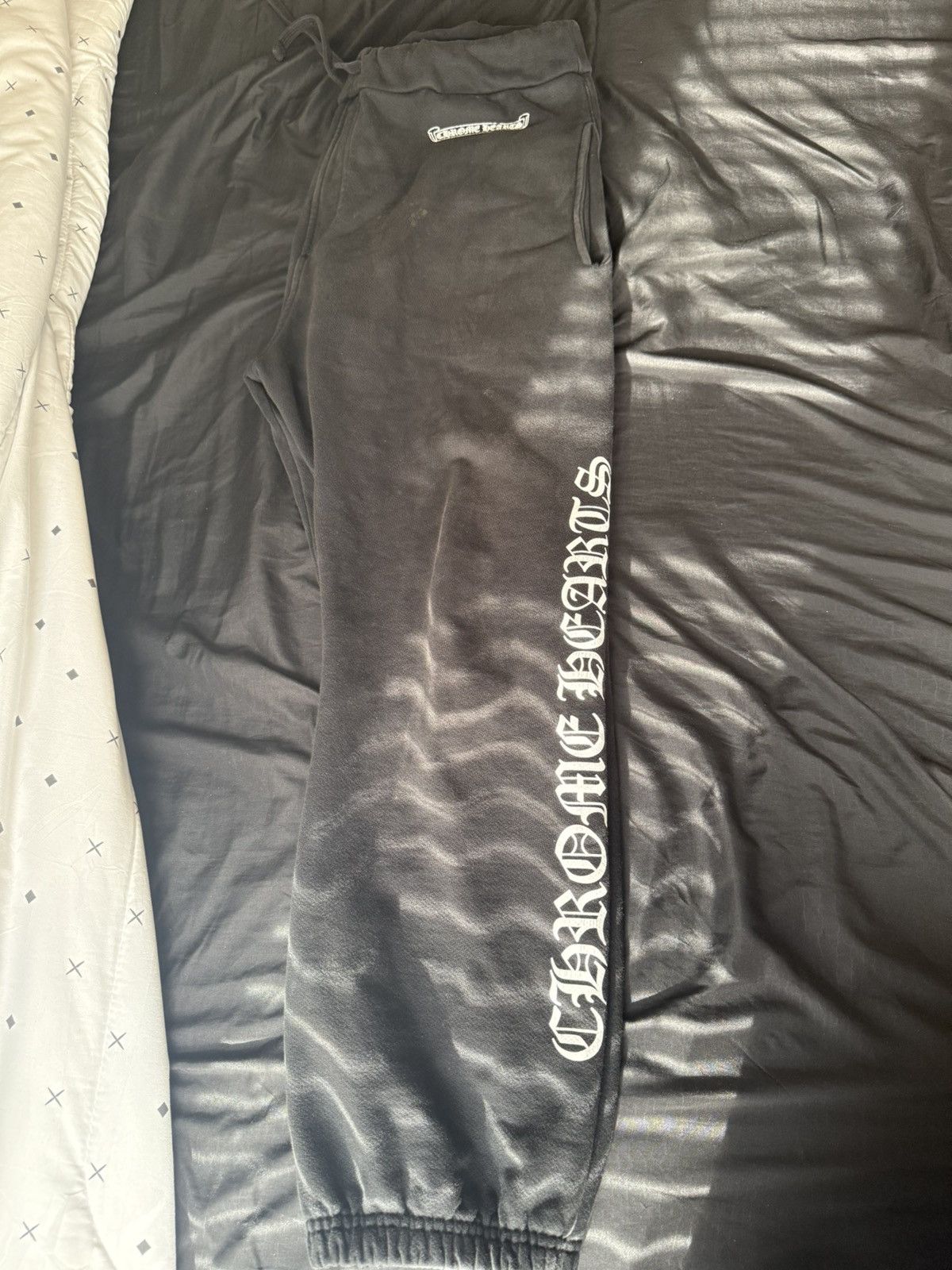 Chrome Hearts Chrome heart logo print sweatpants Size US 34 / EU 50 - 2 Thumbnail