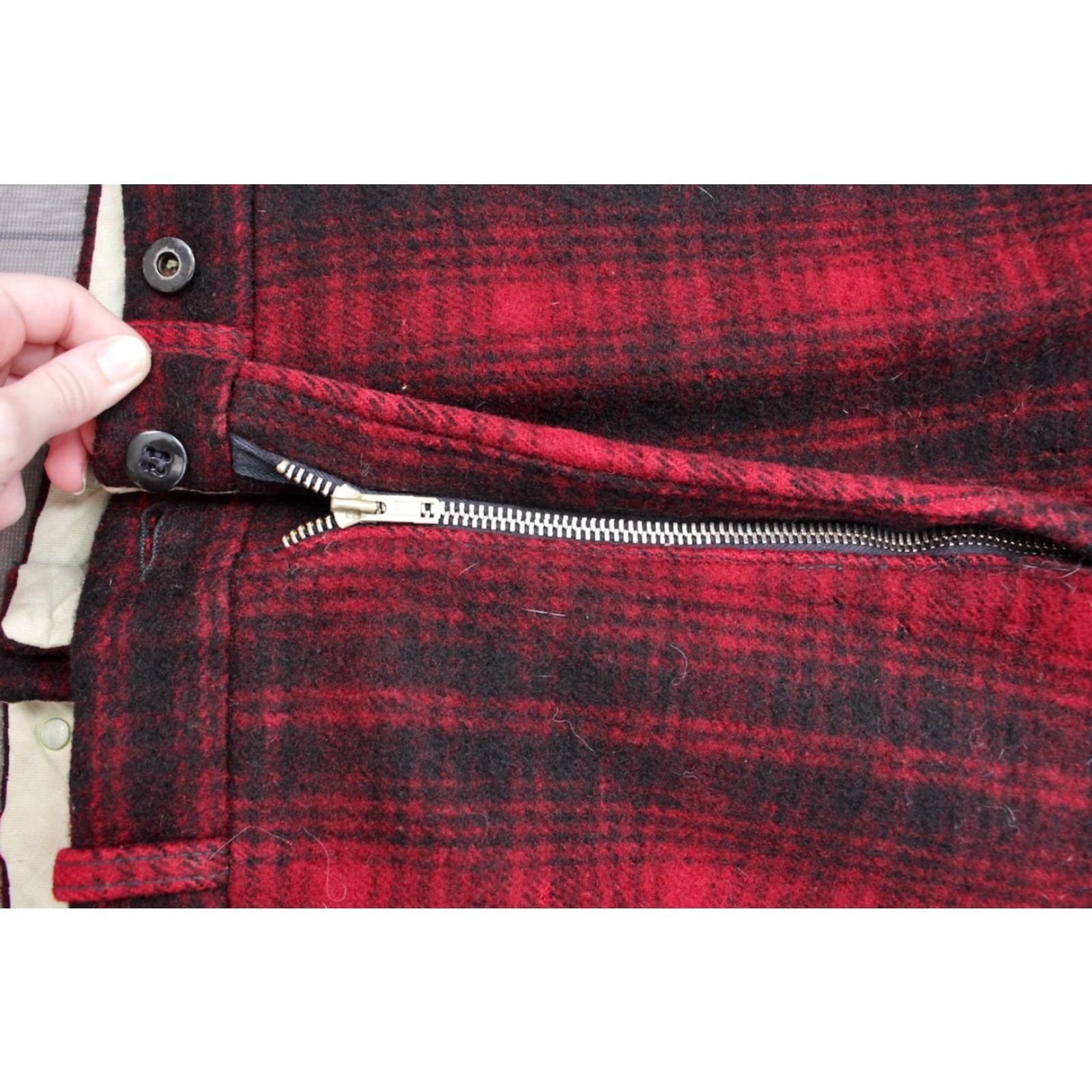 Vintage VINTAGE Woolrich Pants Mens 1950s Wool 36x32 Gray Red Black 50s Hunting Slim Fit Size 36 Mens Size US 36 / EU 52 - 5 Thumbnail