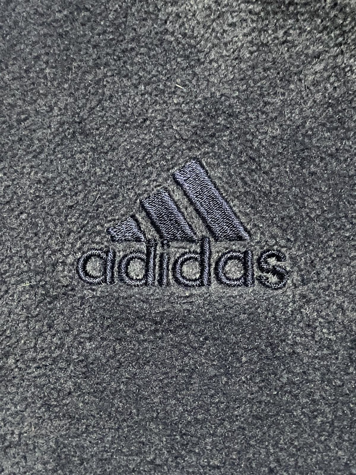Adidas × Vintage Vintage Y2K Adidas Fleece Sweatshirt Size US L / EU 52-54 / 3 - 3 Thumbnail