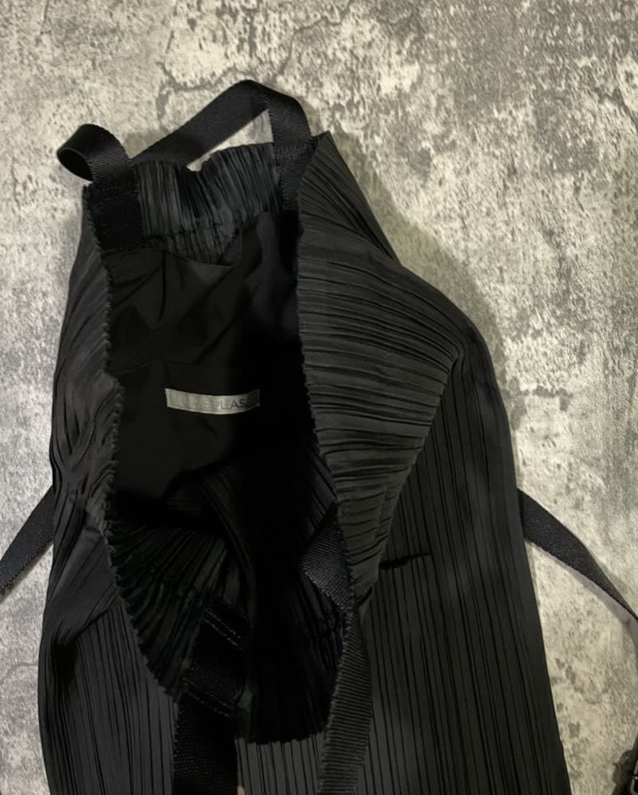 Homme Plisse Issey Miyake × Issey Miyake × Pleats Please Issey Miyake Issey Miyake light weight 2ways pleated tote backpack Size ONE SIZE - 12 Thumbnail