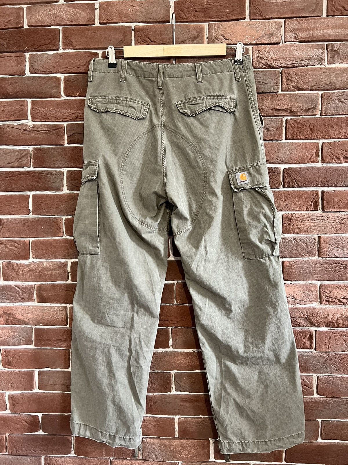 Carhartt Vintage 00s Carhartt Work Cargo Pants Hype Streetwear 31x32 Size US 32 / EU 48 - 1 Thumbnail
