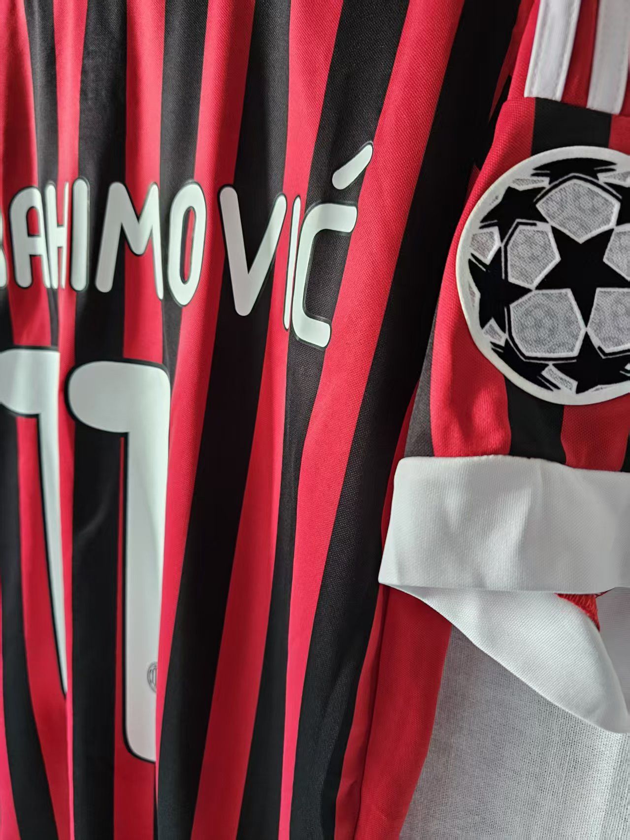 Other 2011 2012 AC Milan #11 Ibrahimović Jersey Home Size US S / EU 44-46 / 1 - 4 Thumbnail