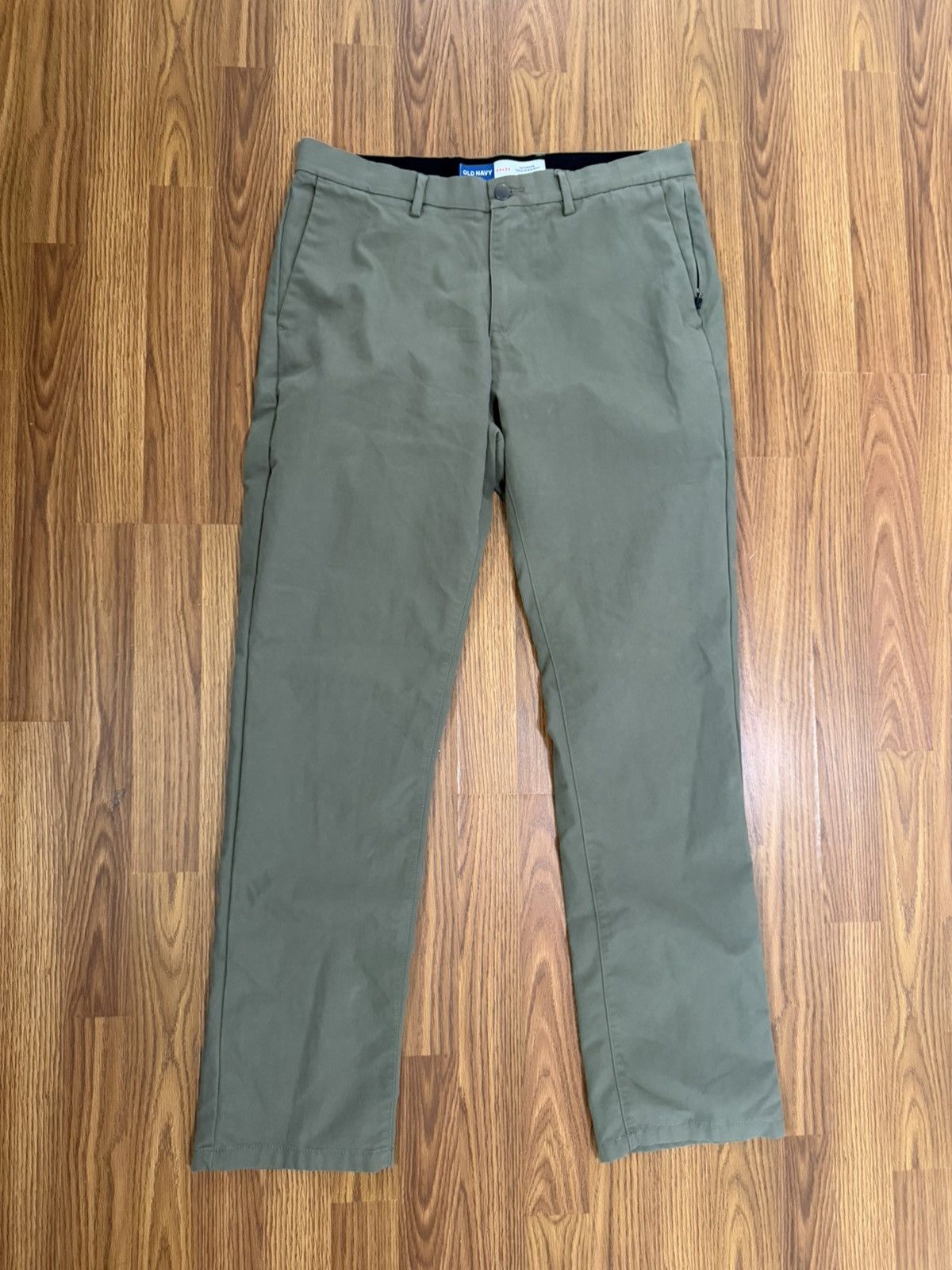 Old Navy Old Navy Ultimate Tech Built In Flex Straight Chino 34x34 Size US 34 / EU 50 - 3 Thumbnail