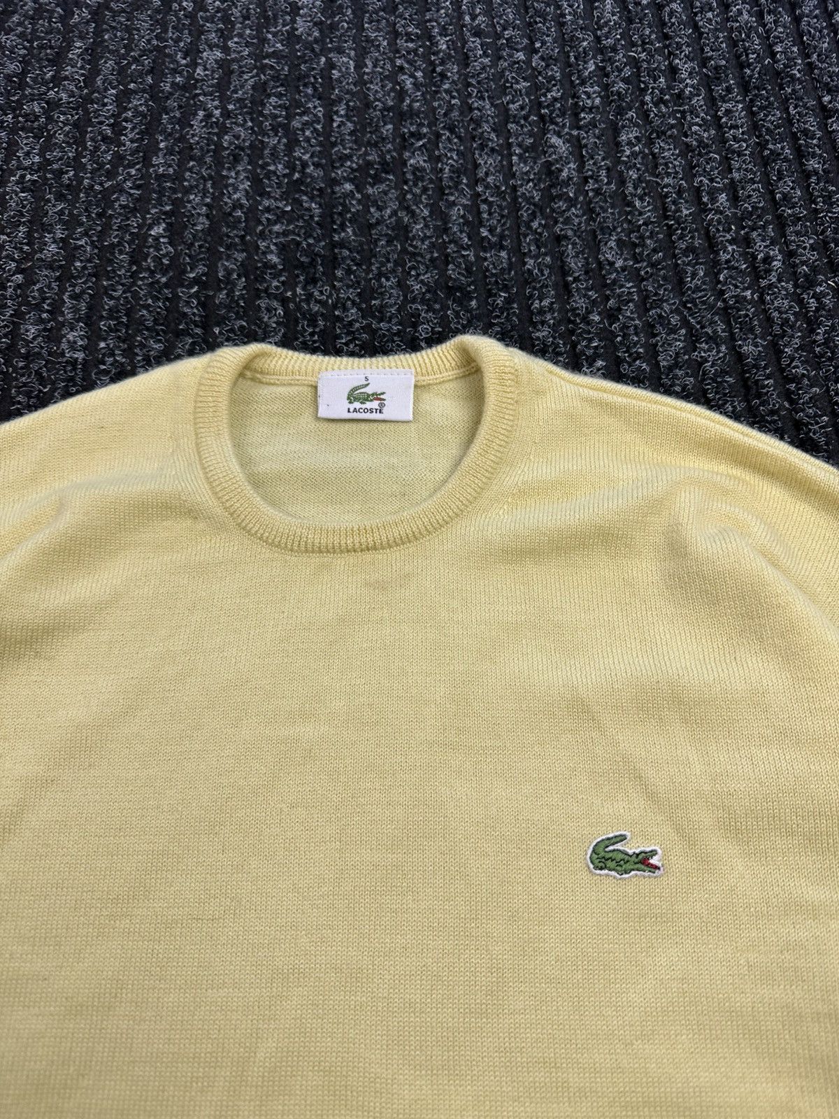 Lacoste Vintage Lacoste crewneck wool sweater jumper yellow mans Size US L / EU 52-54 / 3 - 3 Thumbnail
