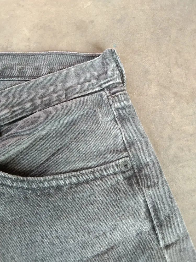 Levi's 90s Vintage Levi's 501 Made In USA Distressed Jeans 32x31 Size US 32 / EU 48 - 10 Thumbnail