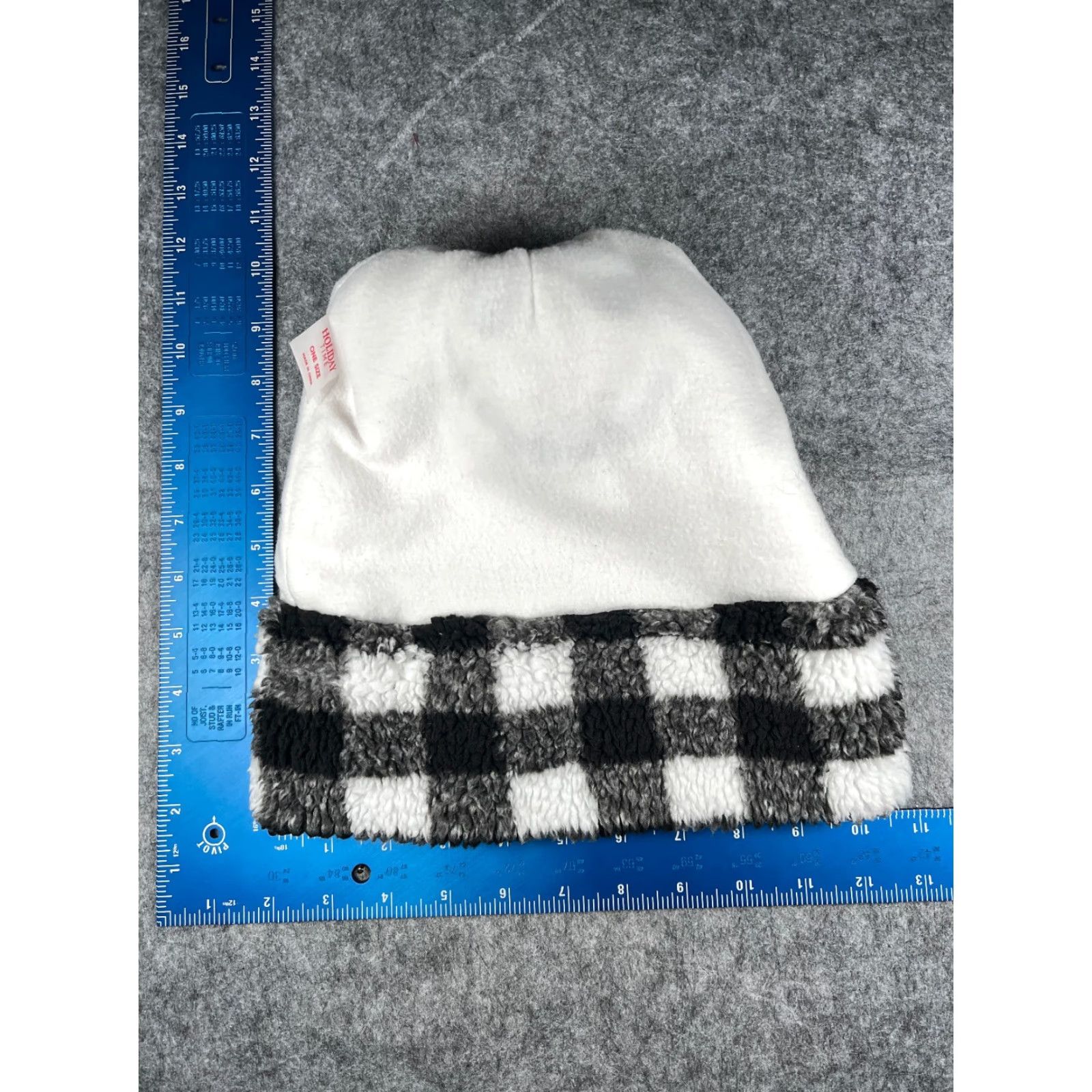 Vintage Holiday Time Snowman Beanie Toque Adult One Size White Black Plaid Fleece 100% Polyester Pom Size ONE SIZE - 6 Thumbnail