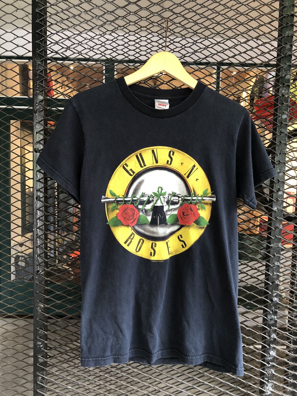 Band Tees × Vintage VINTAGE GUNS N ROSES 2004 TEE SHIRT Size US S / EU 44-46 / 1 - 1 Thumbnail