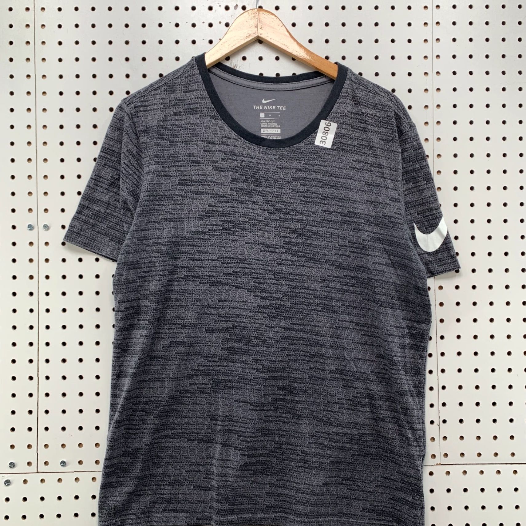 Nike Nike Dri-Fit Active Shirt Men L Gray 20X26.5 Black AOP Spellout Athletic Shirt Mens Size US L / EU 52-54 / 3 - 2 Thumbnail
