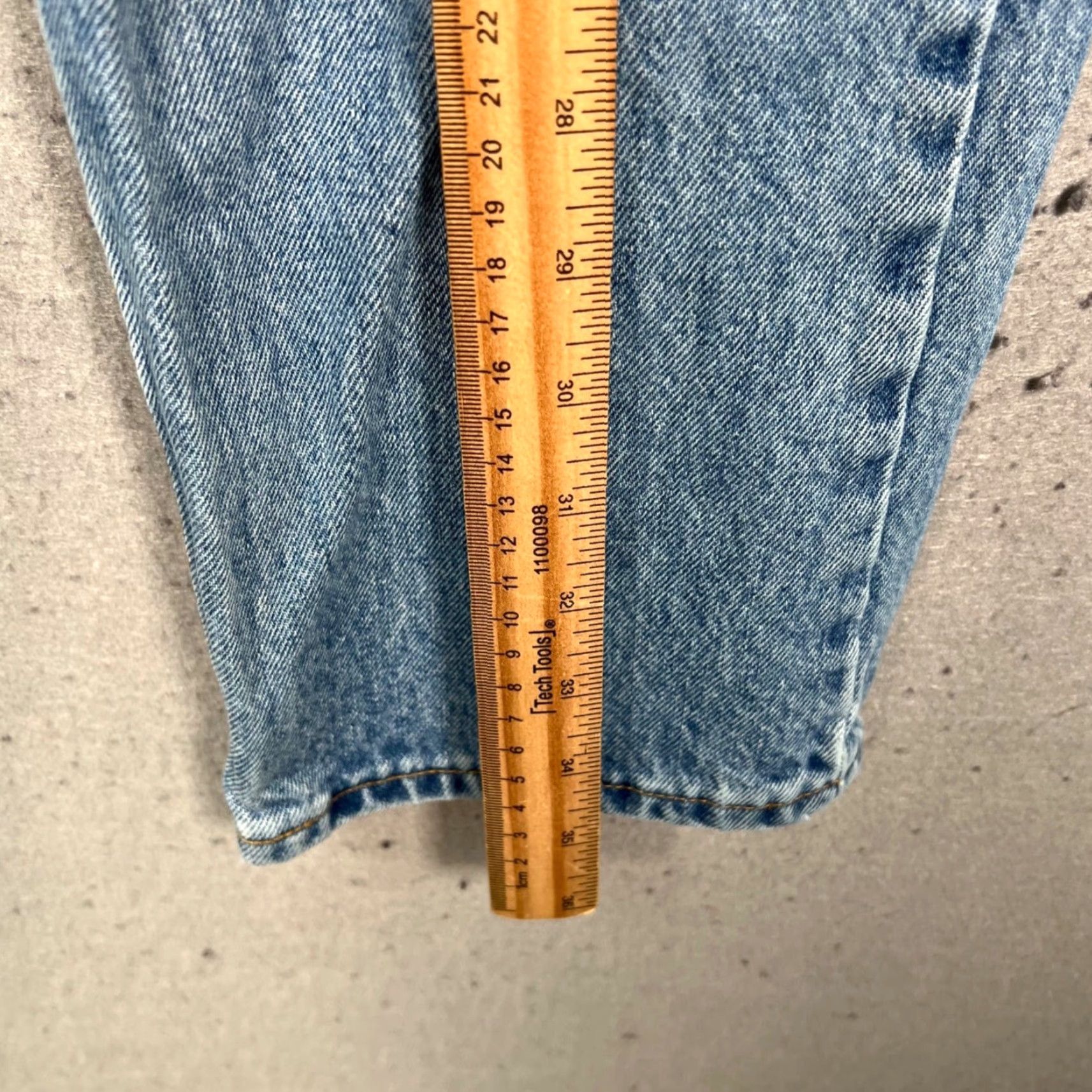 Levi's VINTAGE Levi's Jeans Slim 5-Pocket 14 / 25 x 27 Light Wash Denim Womens Boys? Size 36" / US 14 / IT 50 - 6 Thumbnail