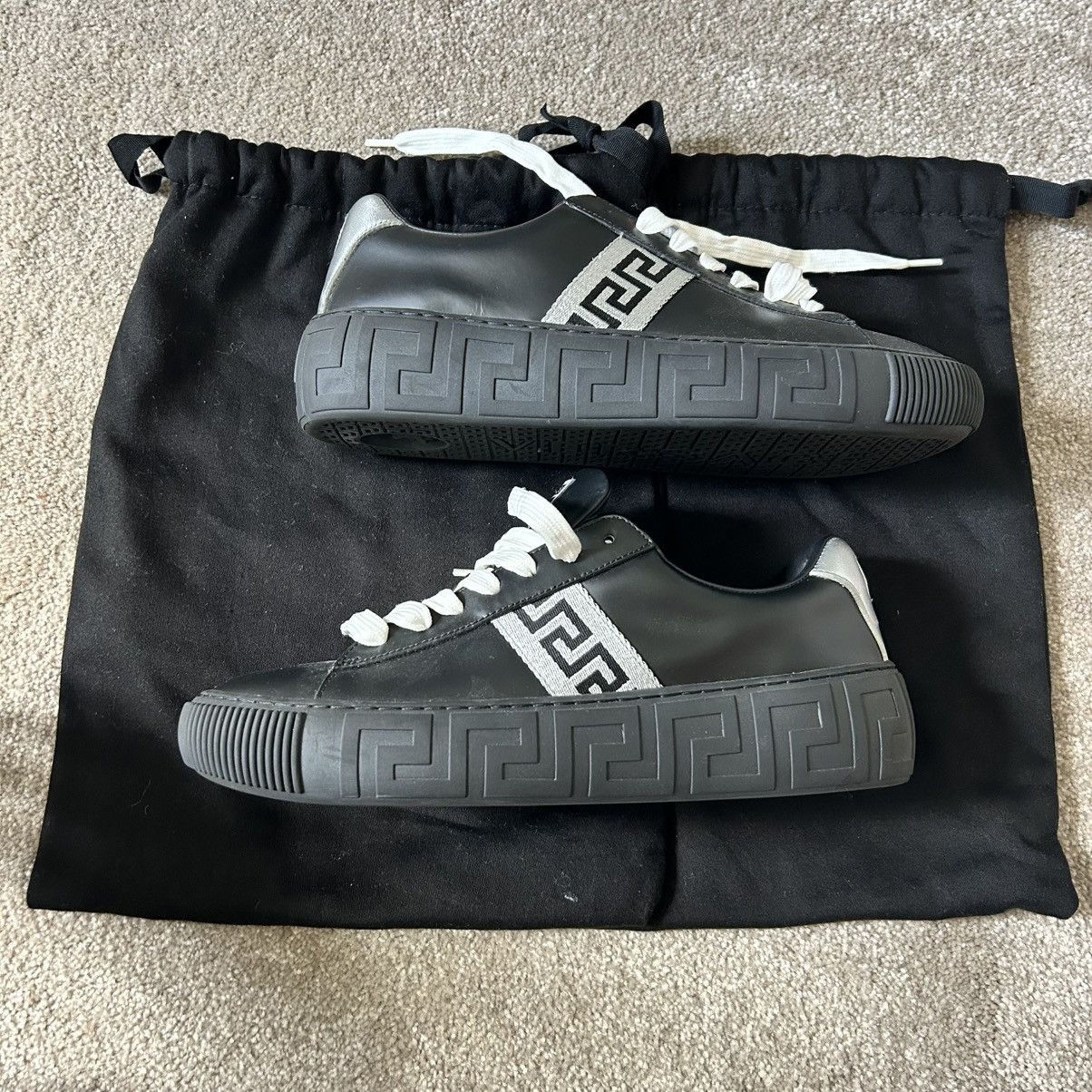 Versace Versace Greca sneakers 🖤🩶 Size US 6.5 / EU 39-40 - 7 Thumbnail