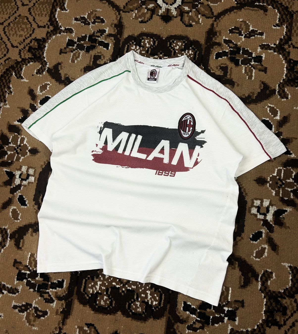 Vintage Vintage AC Milan 1899 Graphic Tee Soccer Shirt Size US S / EU 44-46 / 1 - 2 Thumbnail