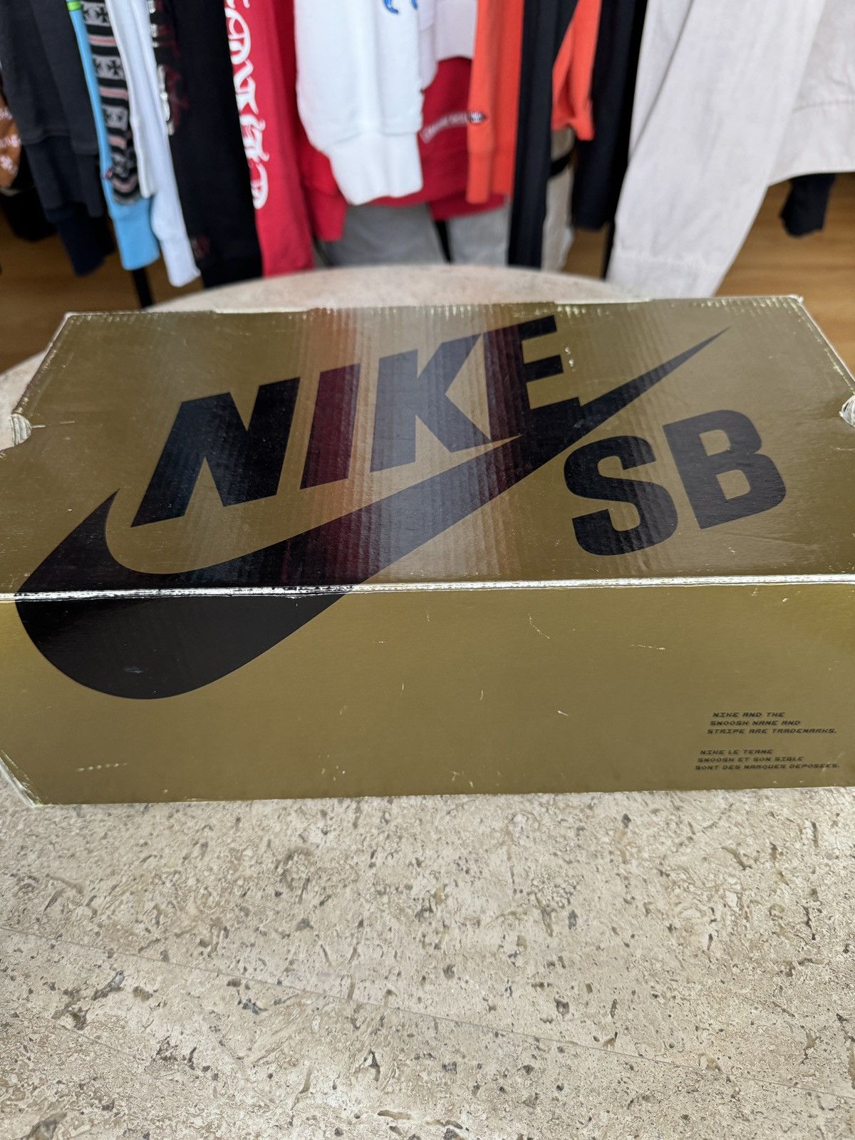 Nike SB Nike SB Dunk Low Newcastle Brown Ale Size US 10.5 / EU 43-44 - 20 Thumbnail