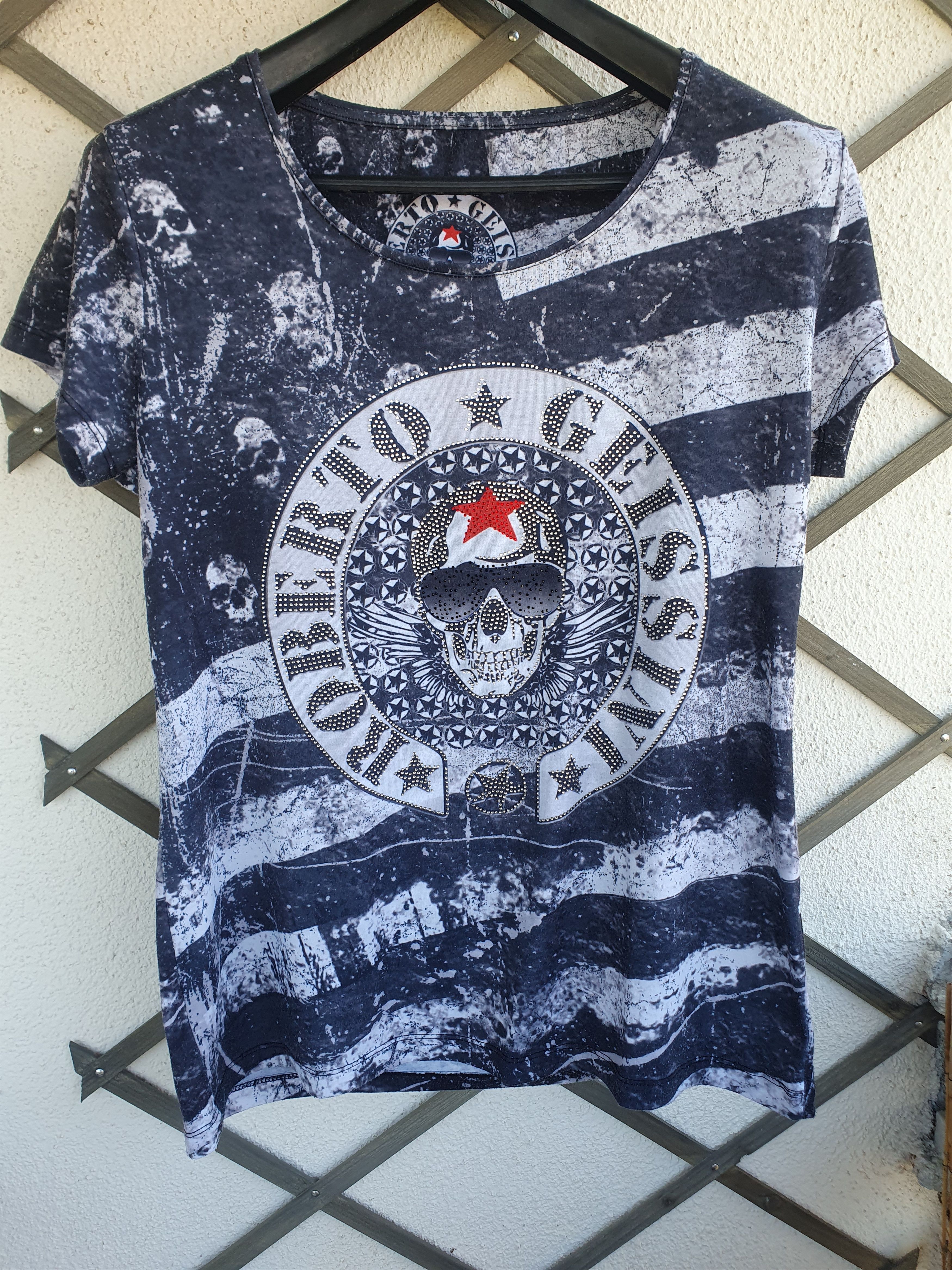 Swagger × Vintage Roberto Geissini Skull Rhinestones US Flag Y2K t-shirt sz M Size US M / EU 48-50 / 2 - 1 Thumbnail