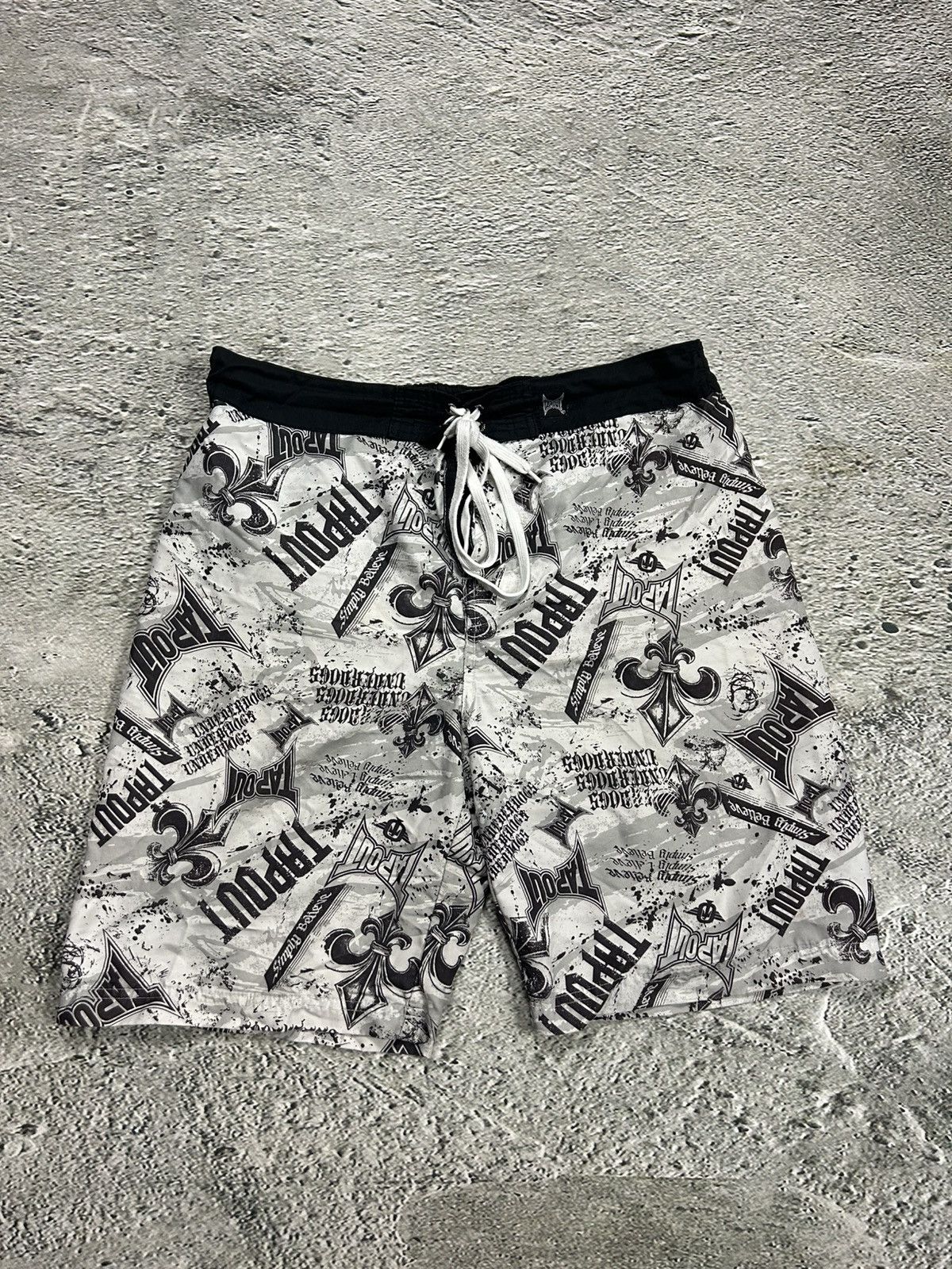 Tapout × Vintage Tapout shorts vintage full print big logo boxing white black Size US 30 / EU 46 - 1 Thumbnail