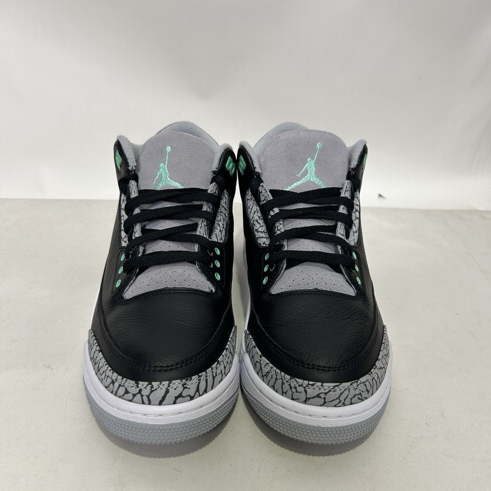 Jordan Brand Nike Air Jordan 3 Retro “Green Glow” Size US 9.5 / EU 42-43 - 2 Thumbnail