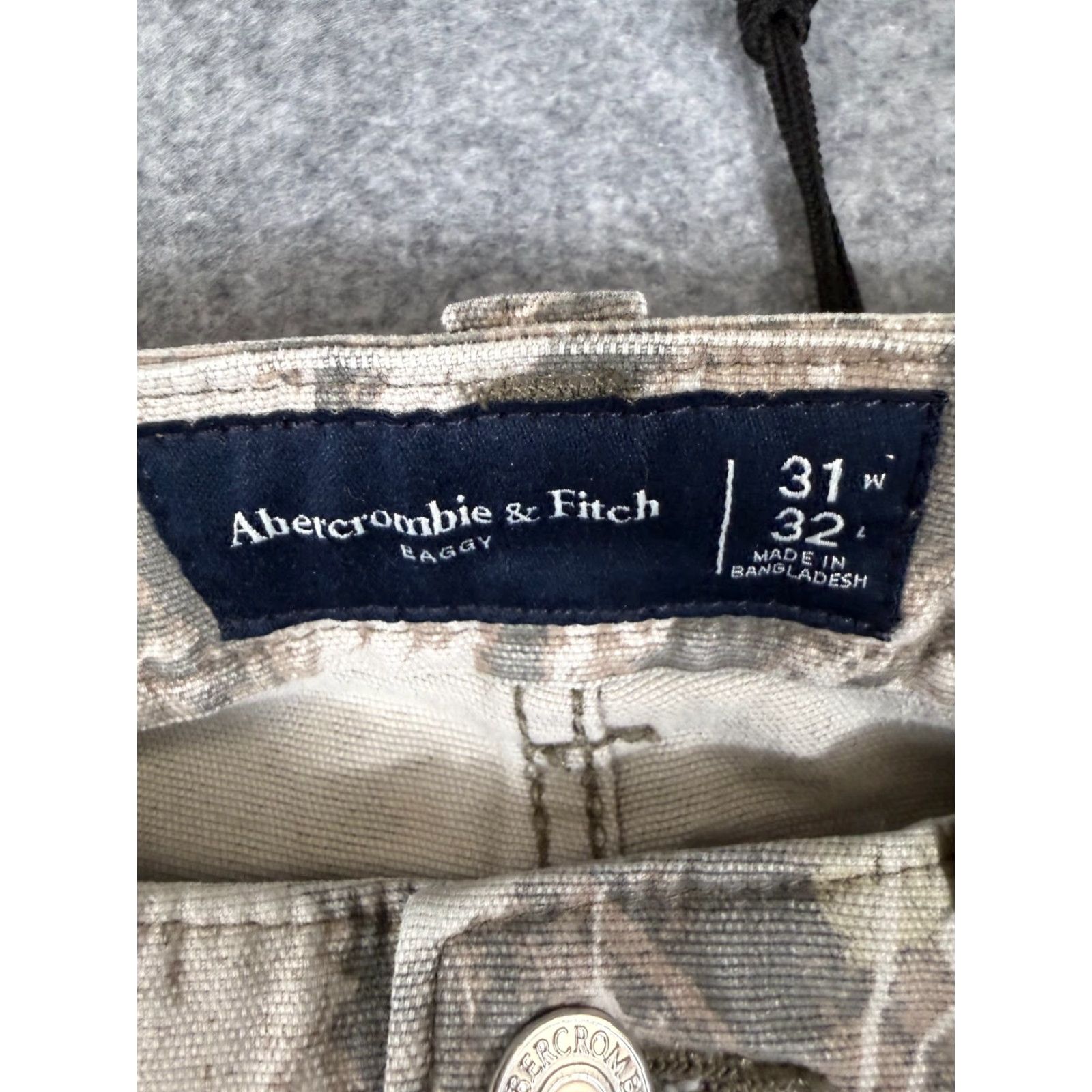 Abercrombie & Fitch Abercrombie & Fitch Pants Mens 31x32 Green Camouflage Stretch Baggy Carpenter Size US 31 - 6 Thumbnail