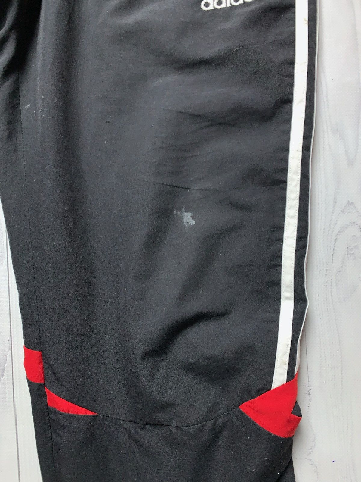 Vintage Vintage adidas Liverpool soccer track suit size M distressed Size US 32 / EU 48 - 11 Thumbnail