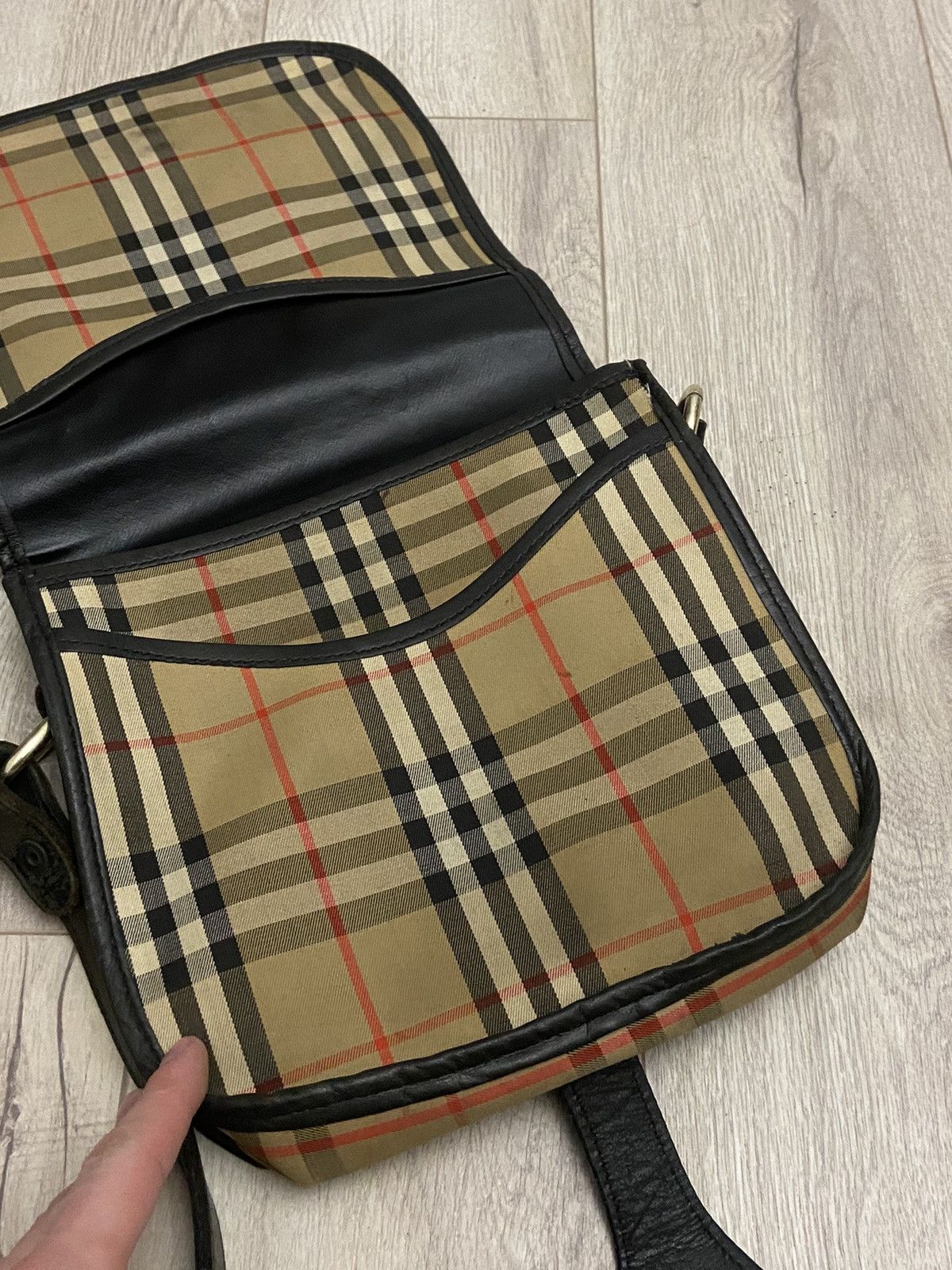 Burberry Burberry’s Vintage Bag messenger Size ONE SIZE - 13 Thumbnail