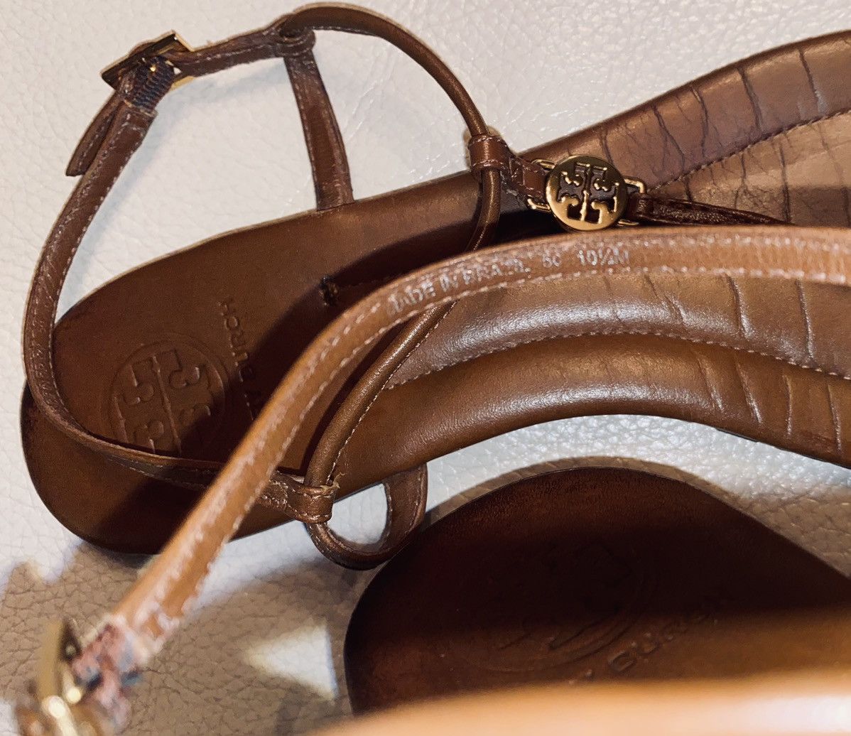 Tory Burch Tory Burch Brown Logo Coin T-Strap Leather Emmy Sandals 10.5 Size US 10.5 / IT 40.5 - 11 Thumbnail