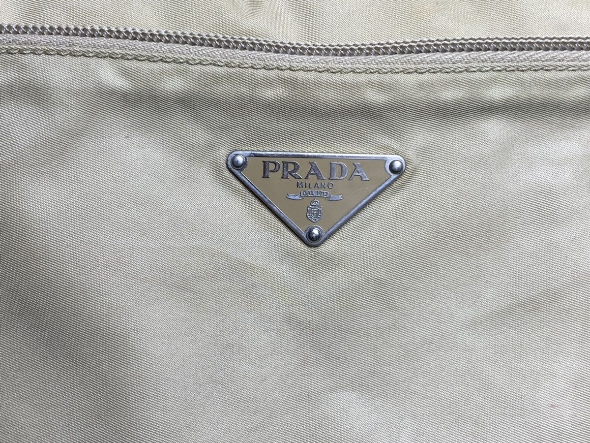 Prada Vintage Prada khaki beige nylon tessuto crossbody bag Size ONE SIZE - 4 Thumbnail
