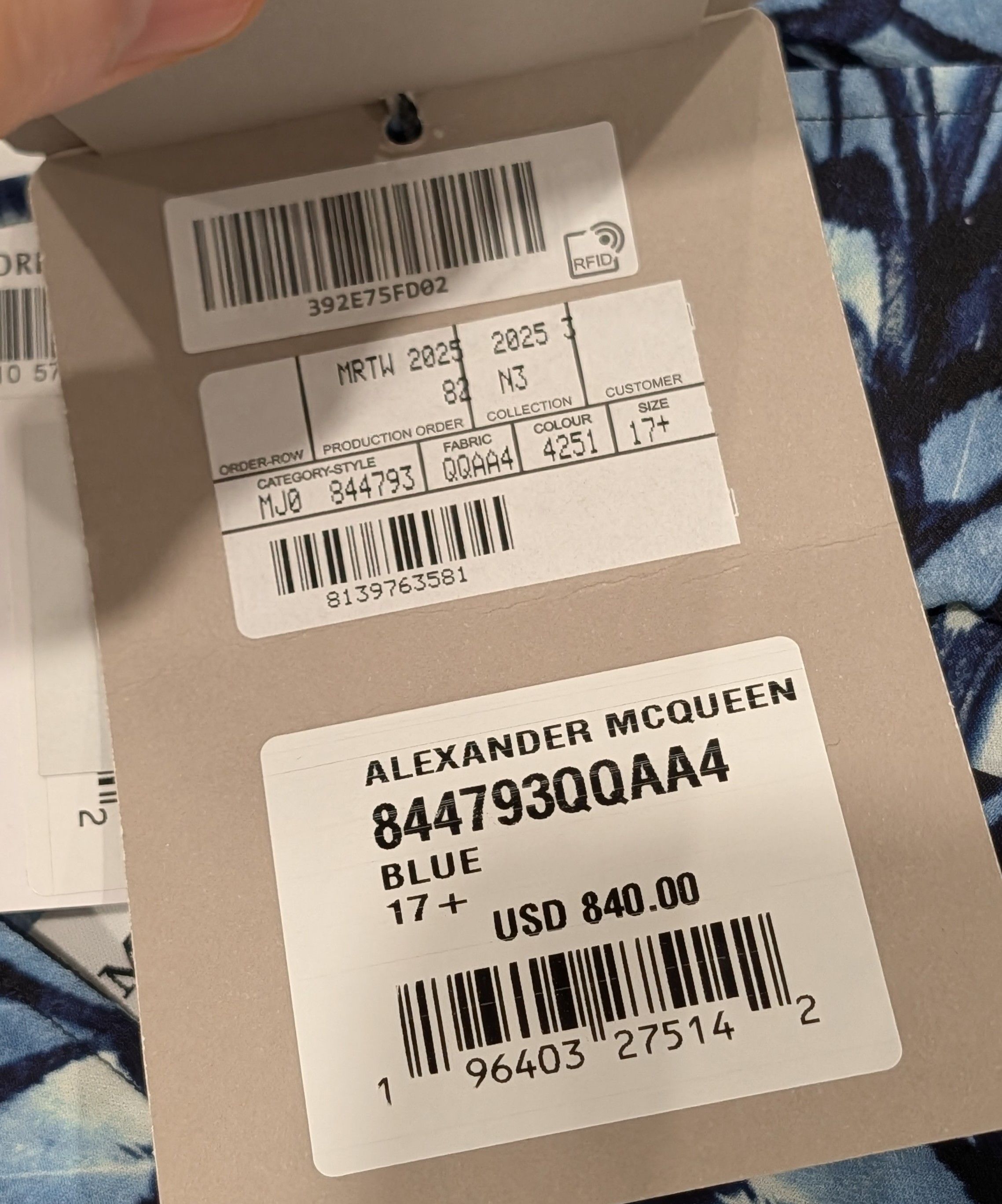 Alexander McQueen Alexander McQueen Feather Boxy Button Up Camp Shirt 17.5 Size US XL / EU 56 / 4 - 6 Thumbnail