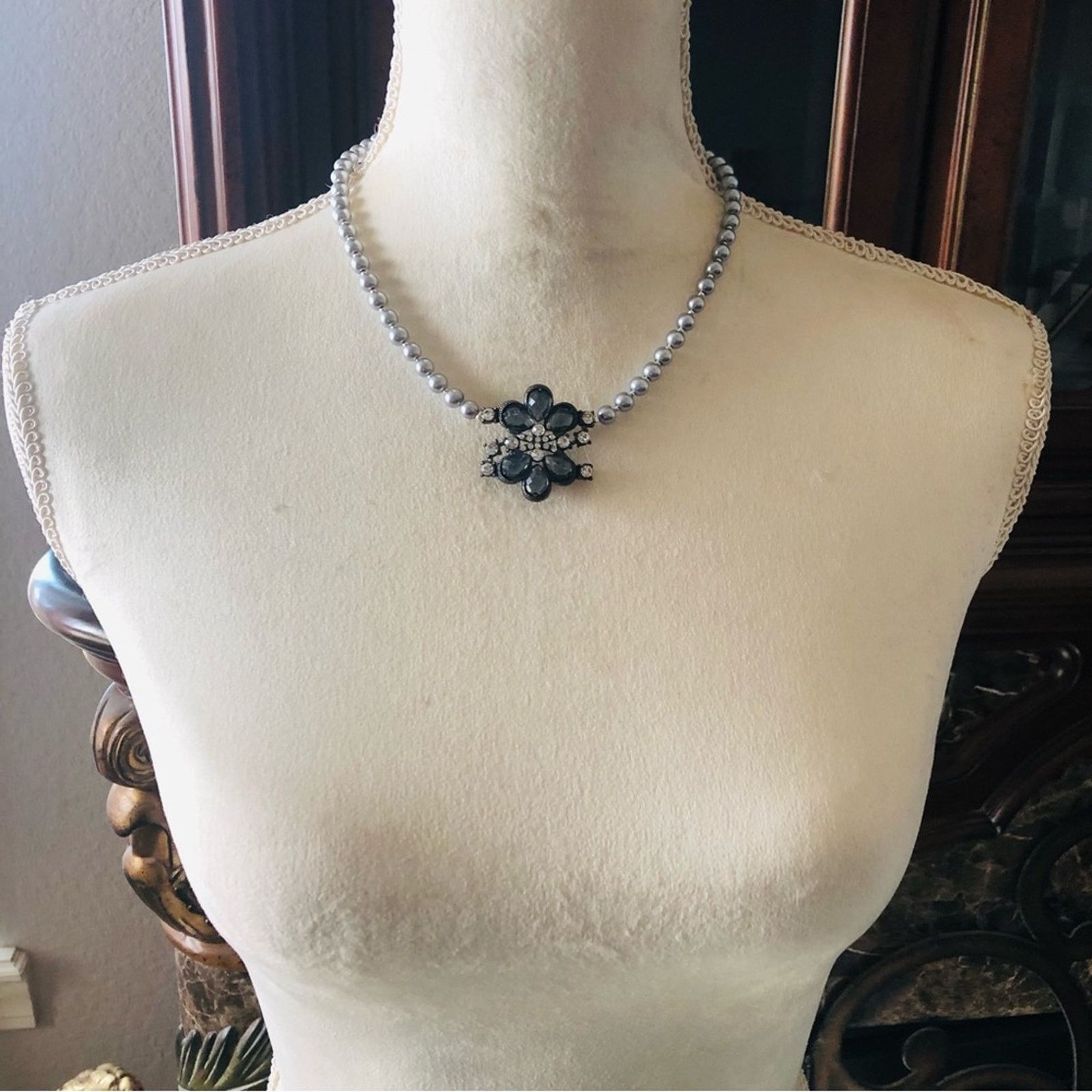 Handmade Handcrafted repurpose smoky stone floral Pearl necklace Size ONE SIZE - 6 Thumbnail