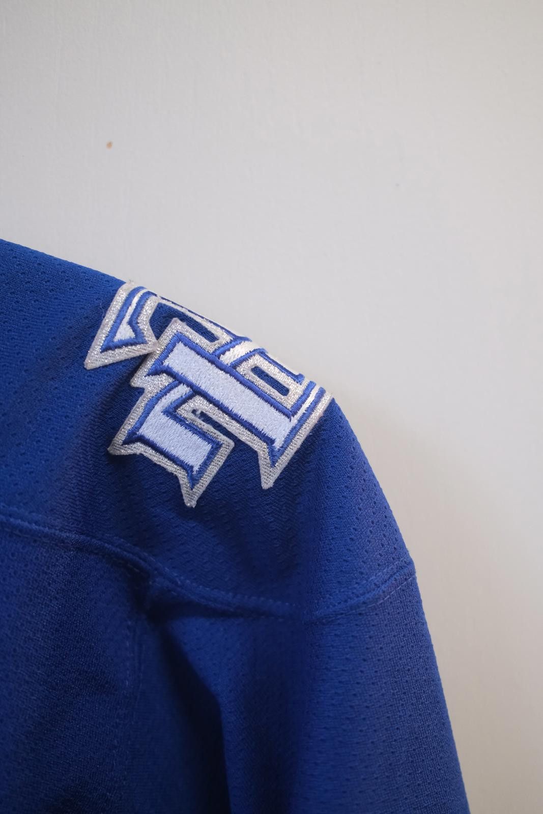 Ccm CCM Toronto Maple Leafs Hockey Jersey Size ONE SIZE - 4 Thumbnail