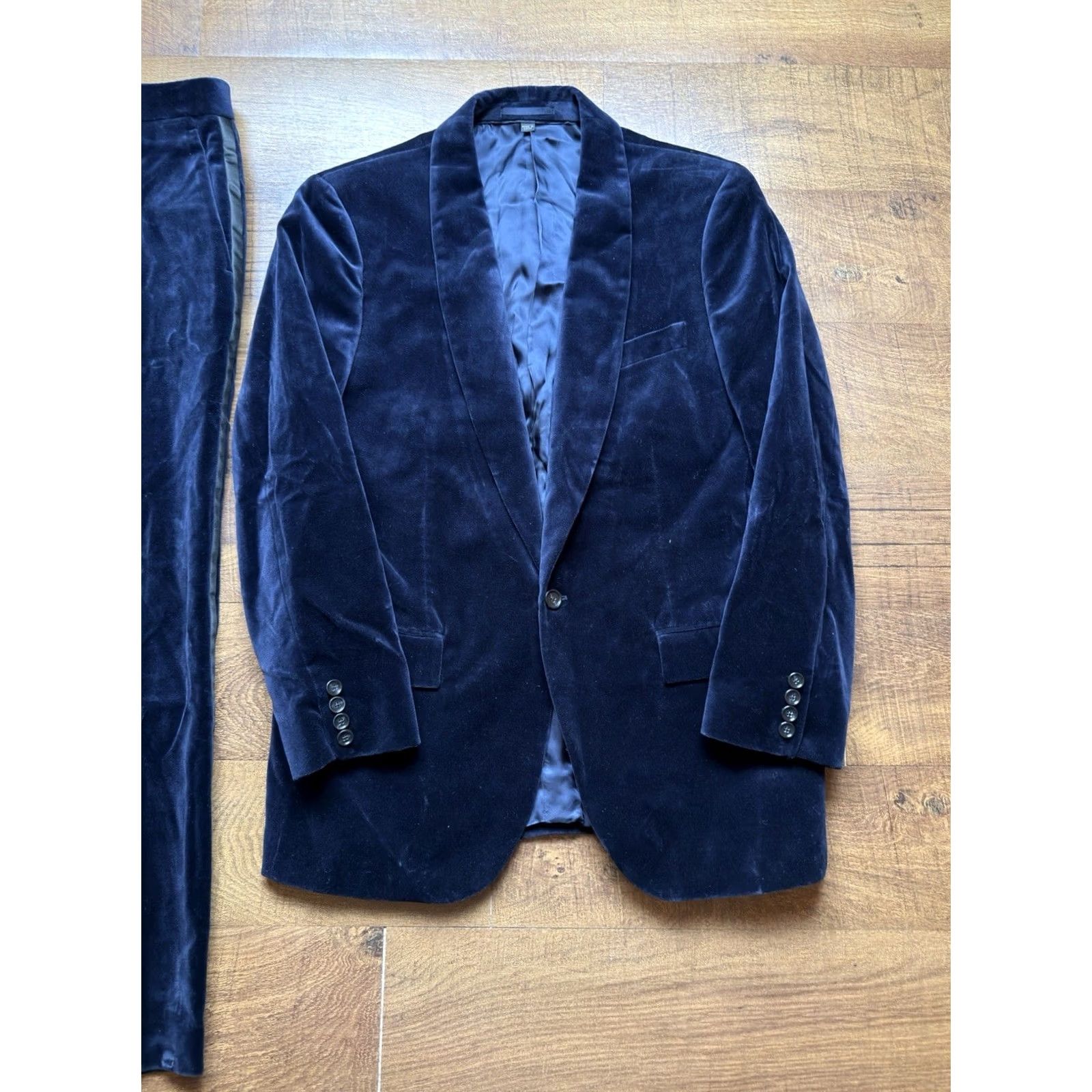 J.Crew NWT Keywords: J.Crew, Tuxedo, Velvet, Suit, Navy, 41R, Man, Women, New, eBay Size 42R - 3 Thumbnail