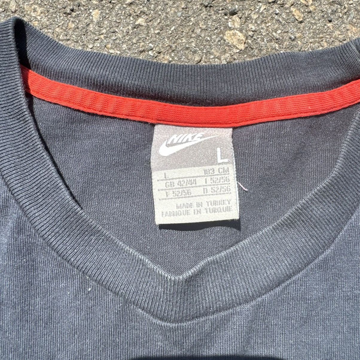Nike × Vintage vintage 90s nike manchester united central logo Size US L / EU 52-54 / 3 - 6 Thumbnail