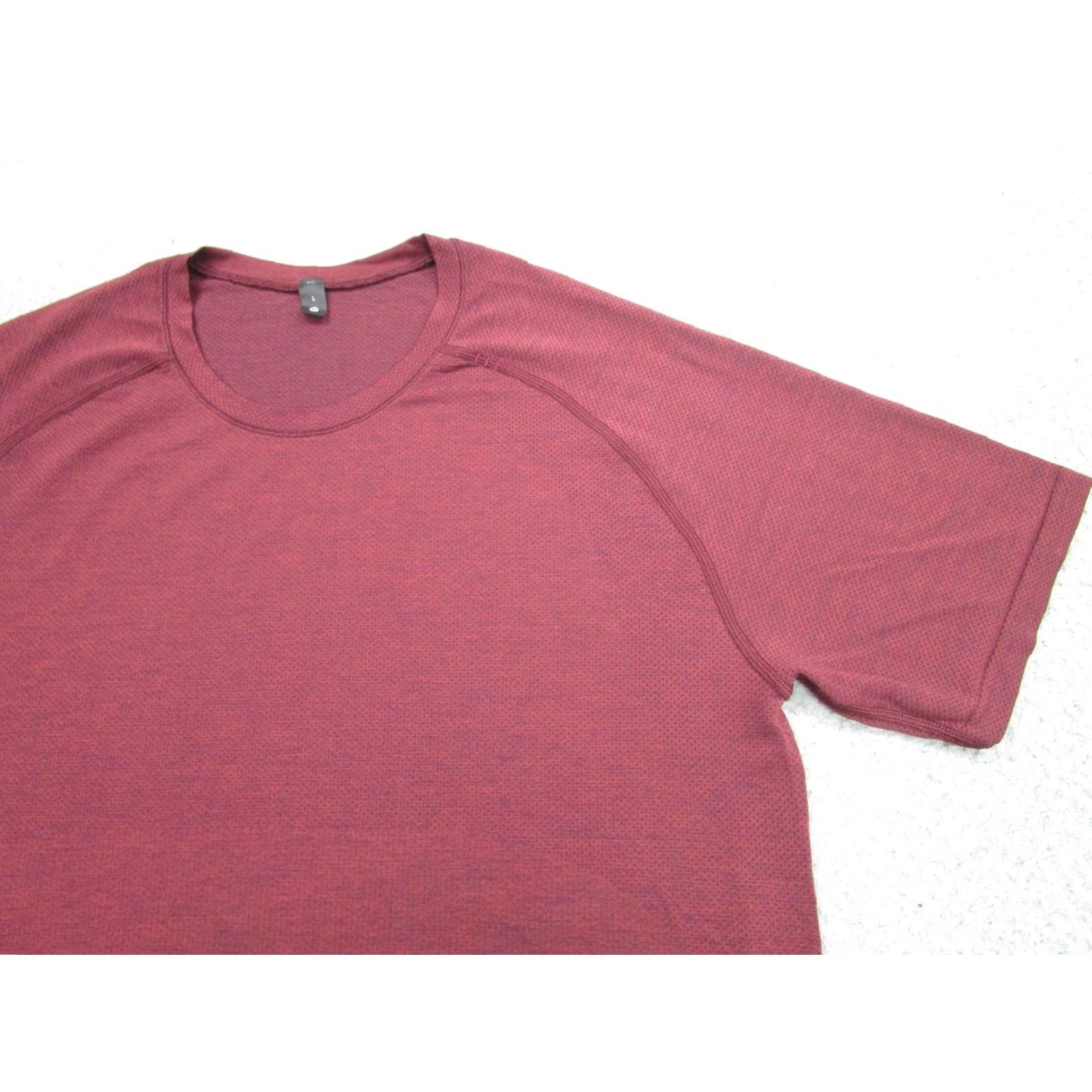 Lululemon Lululemon Shirt Mens Large Red Short Sleeve Athletic Live In Practice Workout Size US L / EU 52-54 / 3 - 2 Thumbnail