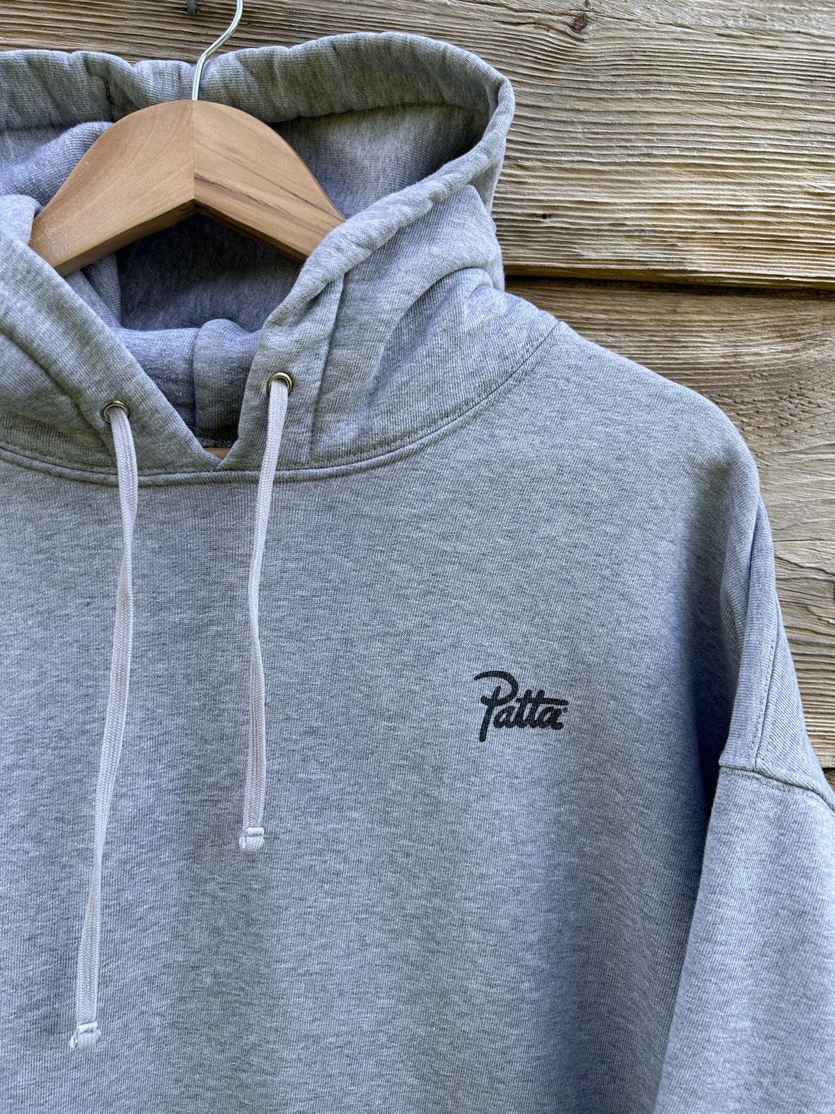 Patta Patta Webbed Smiley Back Logo Hoodie In Grey Size US XL / EU 56 / 4 - 6 Thumbnail