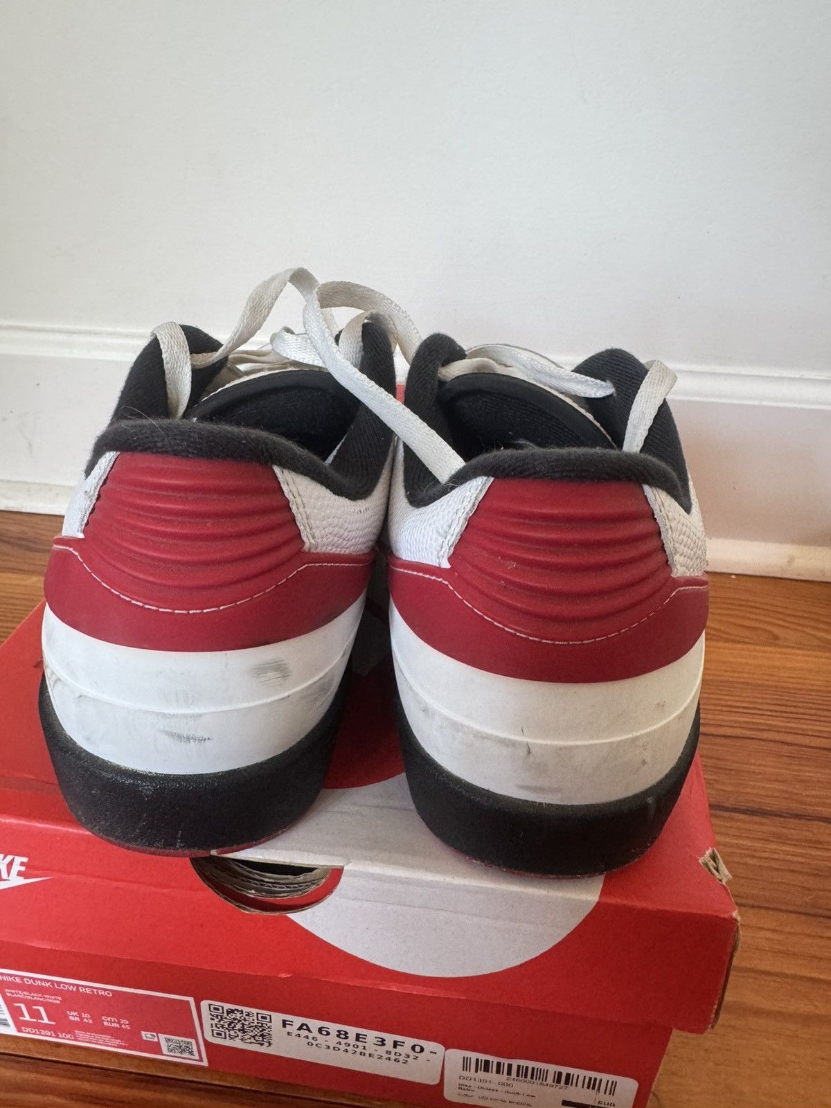 Jordan Brand Jordan 2 Low Chicago 2016 Size US 9 / EU 42 - 4 Thumbnail