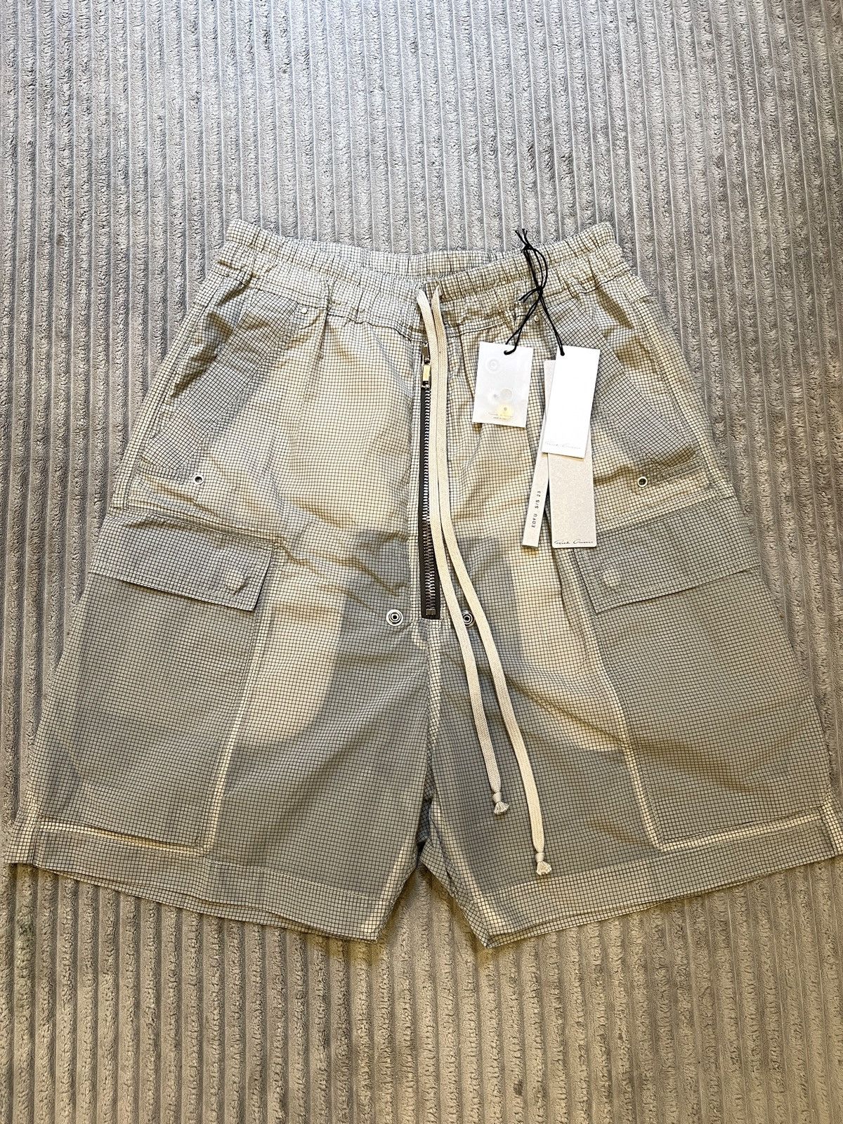 Image of Rick Owens Edfu 23 Cargo Bela Shorts in Grey, Men's (Size 36)