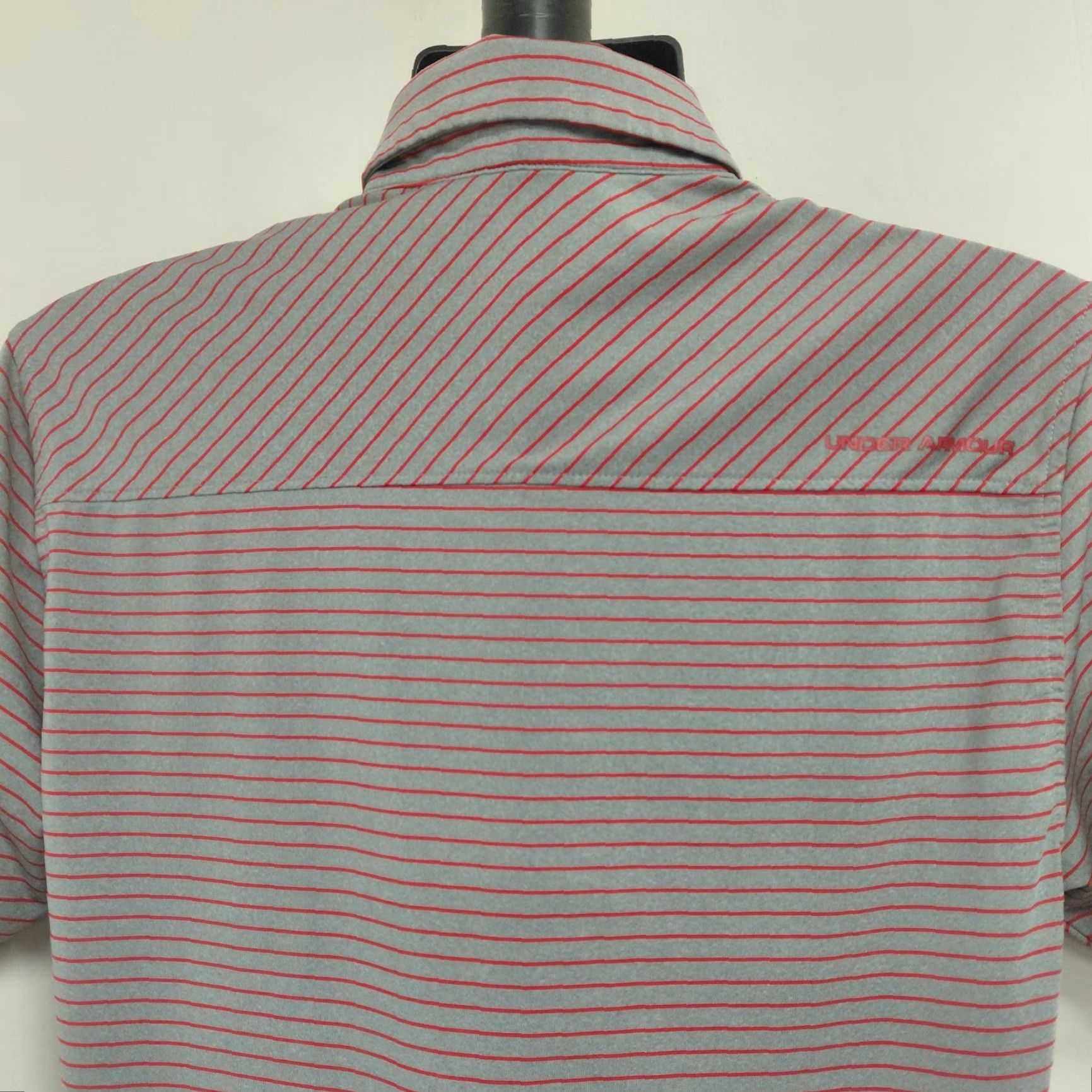 Under Armour Under Armour Polo Shirt Mens Size Medium Gray/Red Golf HeatGear Striped Size US M / EU 48-50 / 2 - 5 Thumbnail
