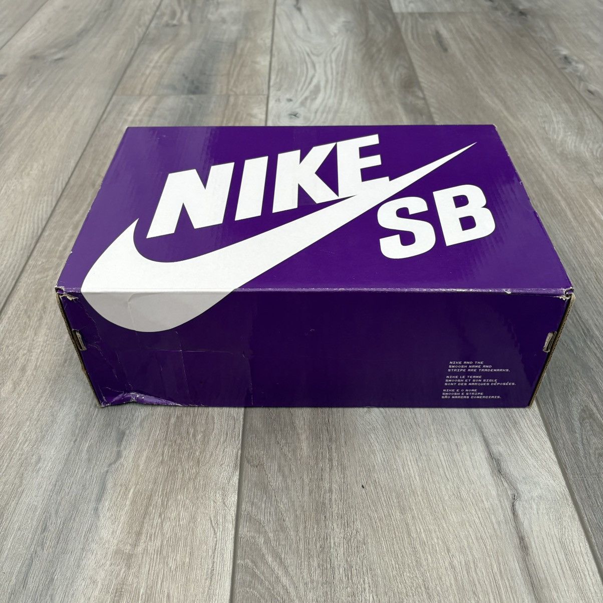 Nike SB NEW Nike Invert Celtics Dunks Size US 9 Size US 9 / EU 42 - 16 Thumbnail