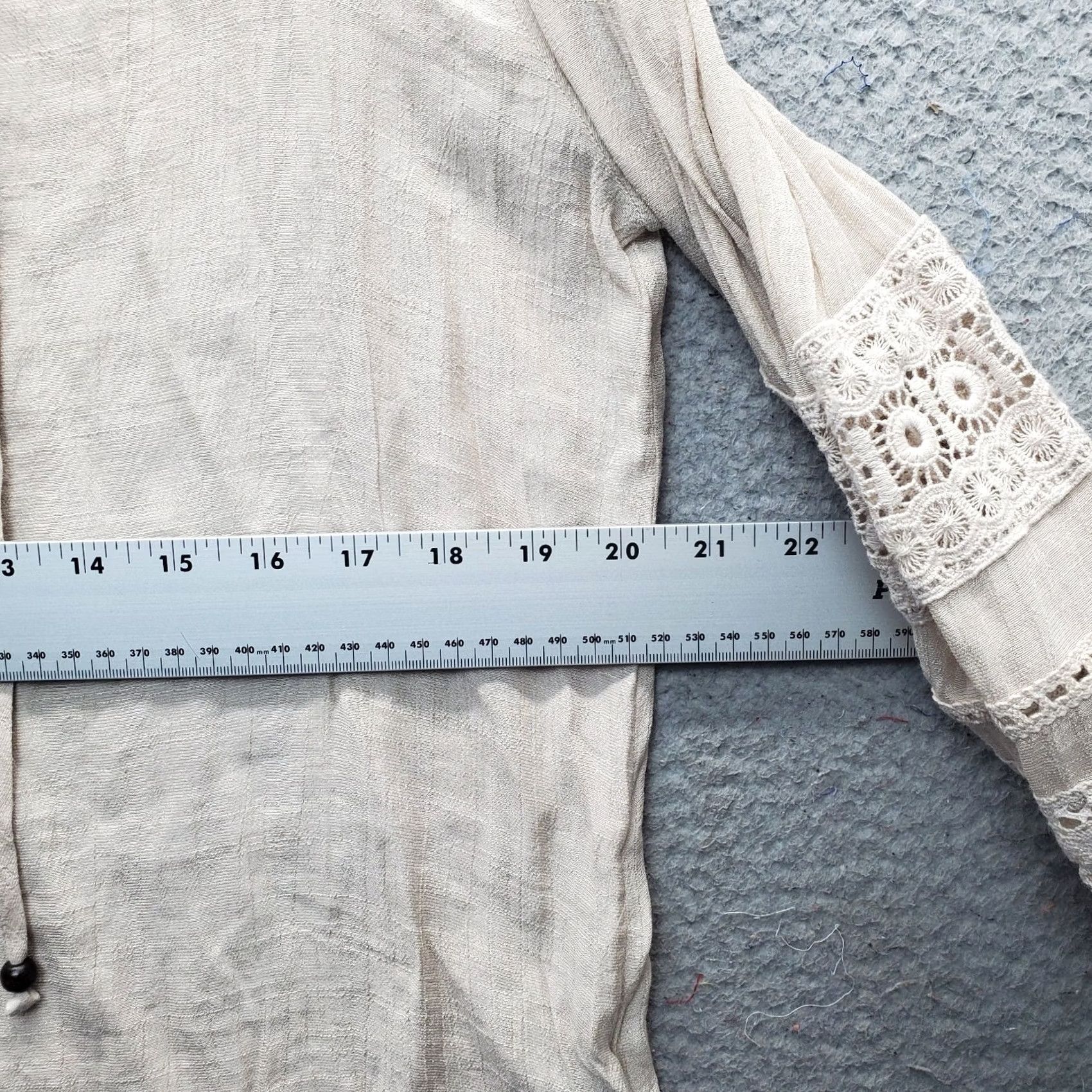 Vintage BCX Blouse Womens XL Tan Crochet Trim Balloon Sleeve V Neck Tie Front Shirt Adults Womens Size XL / US 12-14 / IT 48-50 - 4 Thumbnail