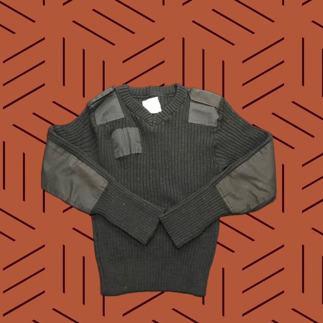Vintage VINTAGE Jack Young Associates Military Sweater 100% Wool Size 38 Black Mens Pullover Rib Knit WWII Mili tary Theme Size US M / EU 48-50 / 2 - 1 Thumbnail