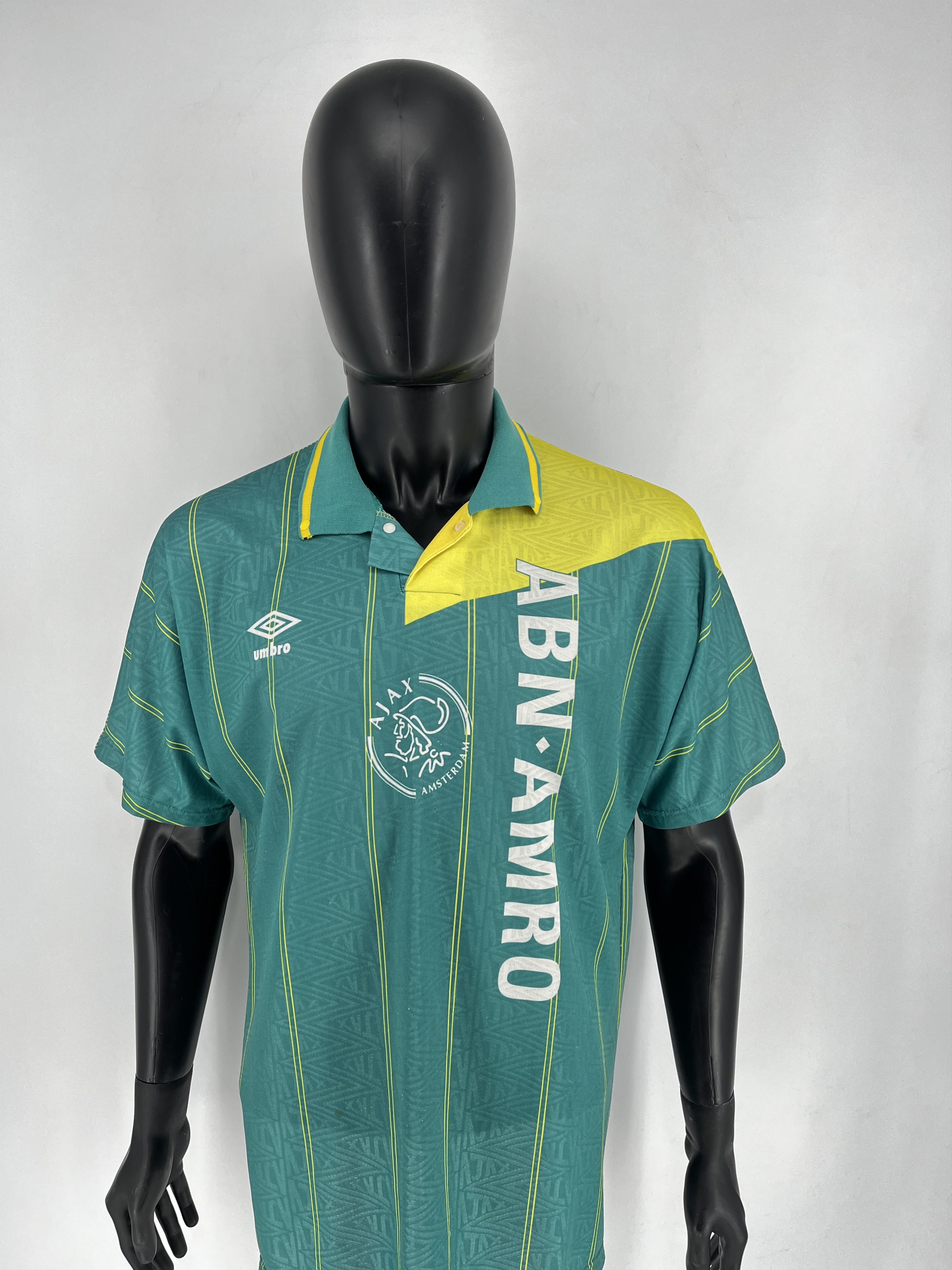 Sports Specialties Original Ajax 1991/92/1993 Umbro Away Football Shirt Jersey Size US L / EU 52-54 / 3 - 5 Thumbnail