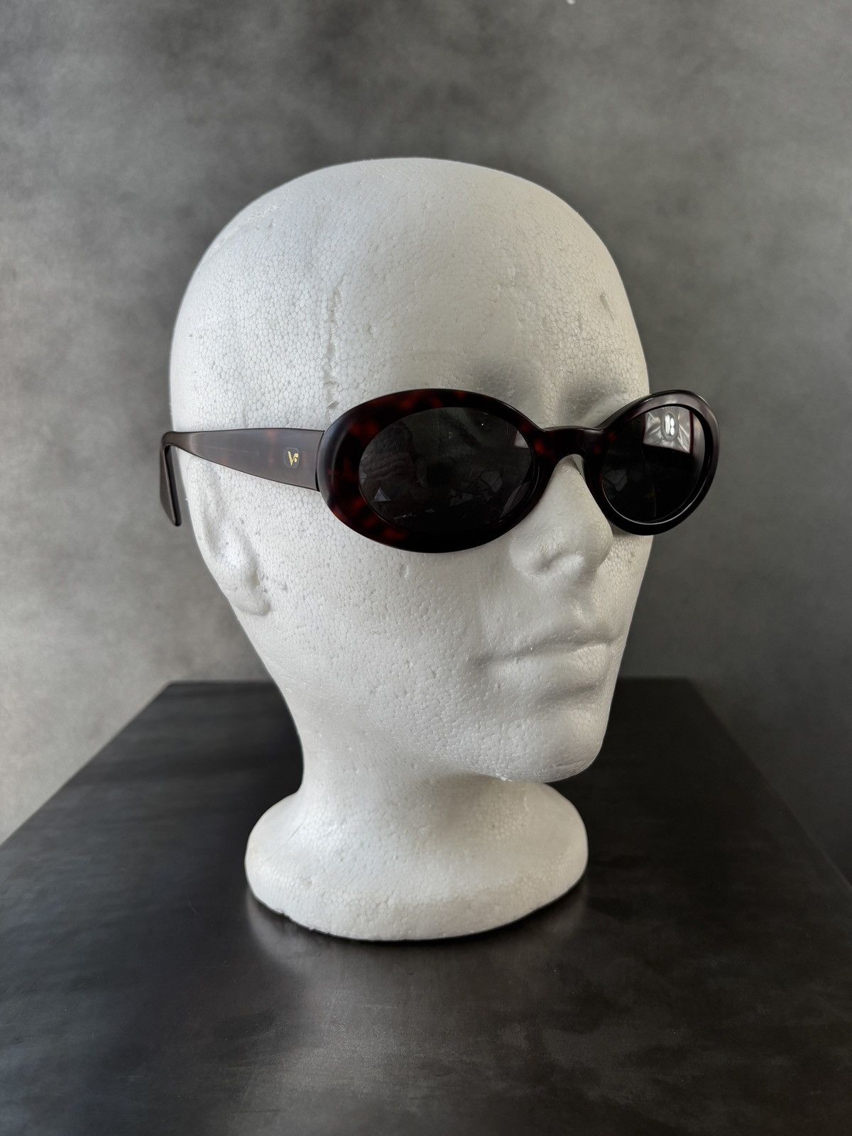 Vogue Vintage Vogue Sunglasses 1990s Made in Italy Oval Y2K VO2167 Size ONE SIZE - 11 Thumbnail