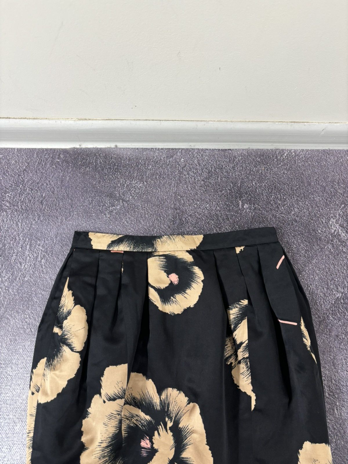 Moschino Moschino Cheap And Chic Vintage Women’s Floral Silk Skirt Size 26" / US 2 / IT 38 - 6 Thumbnail