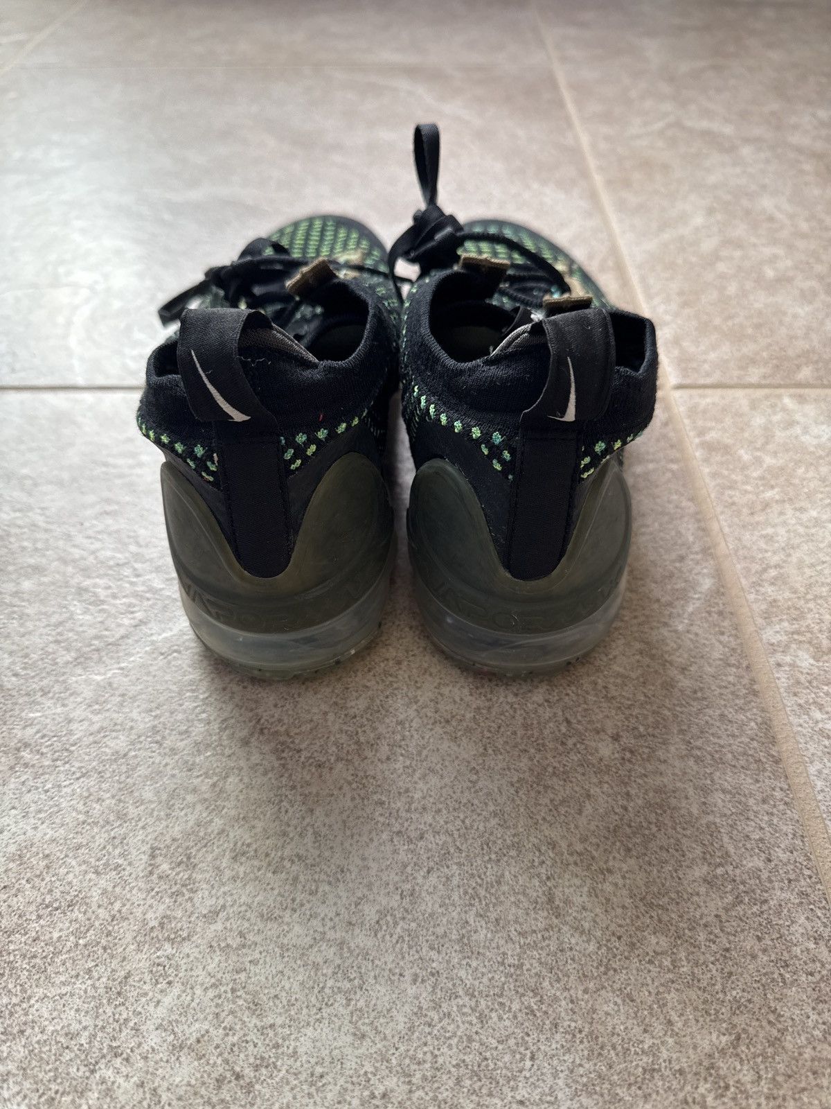 Nike Nike Vapor Maxes Size 6Y Boys Size US 6 / EU 39 - 5 Thumbnail