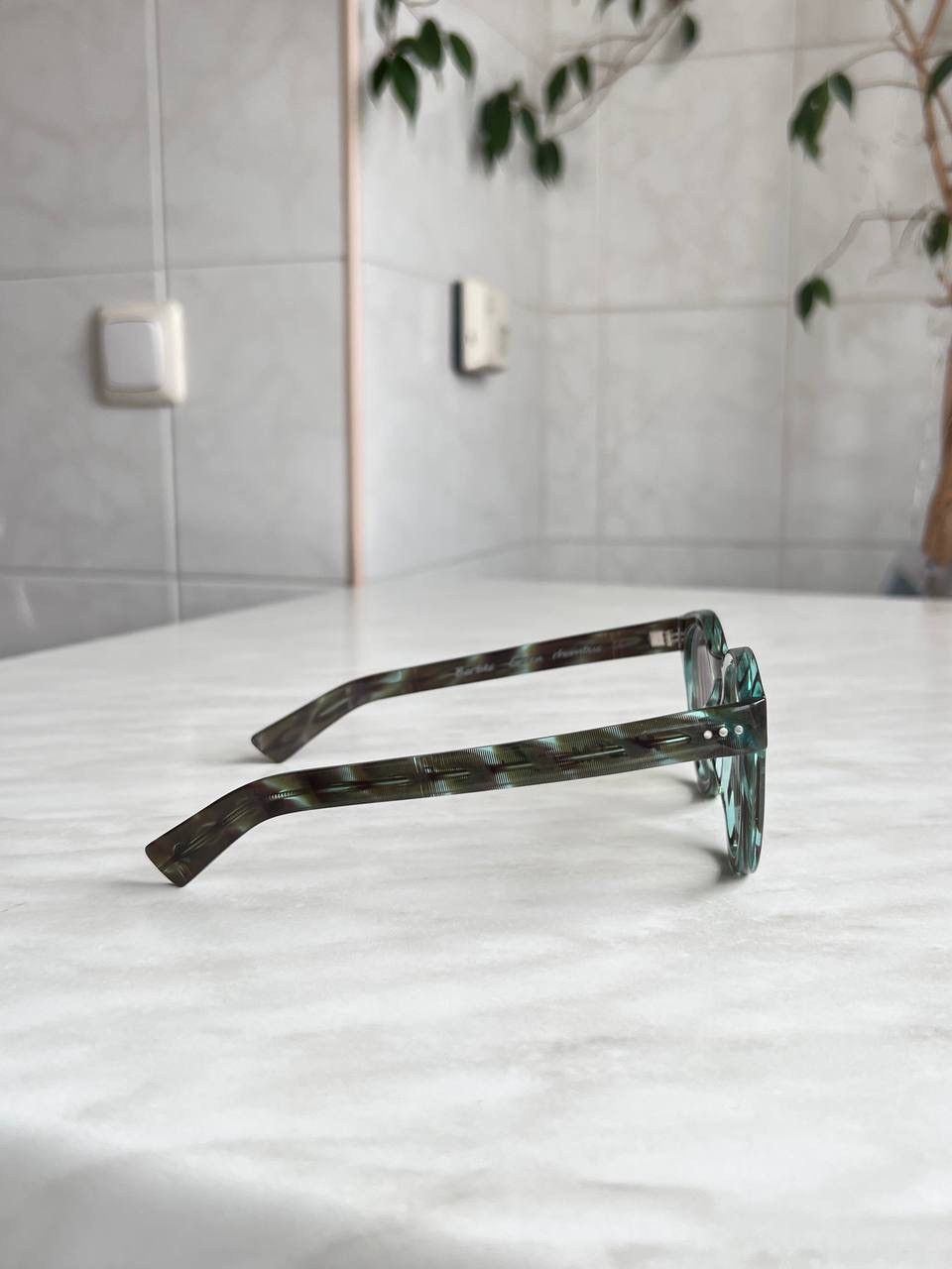 AHLEM Eyewear Ahlem Barbes Green Rhombus Eyeglasses Frame Unisex France Size ONE SIZE - 4 Thumbnail