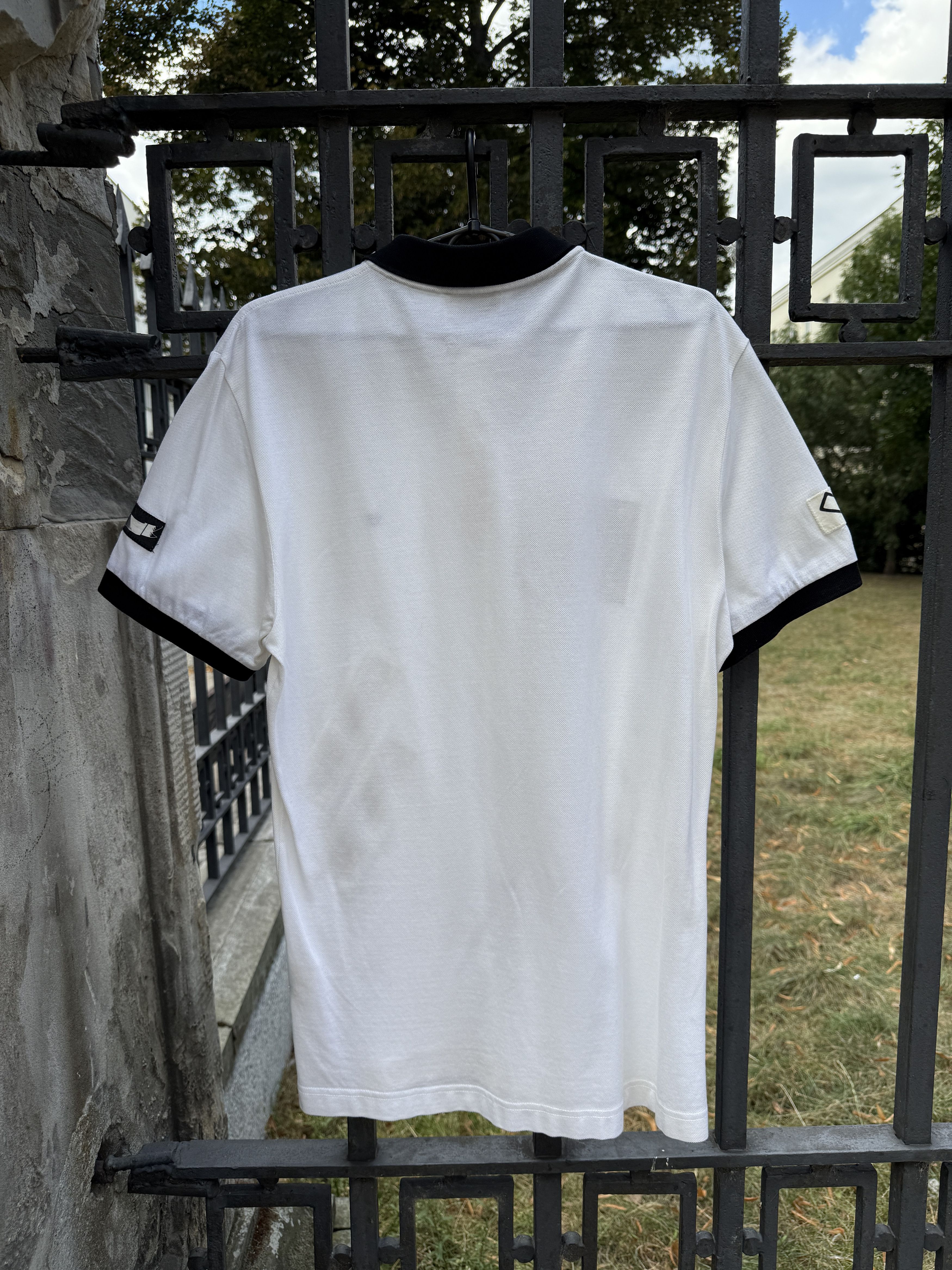 Moschino Moschino heart vintage white polo - L Size US L / EU 52-54 / 3 - 5 Thumbnail