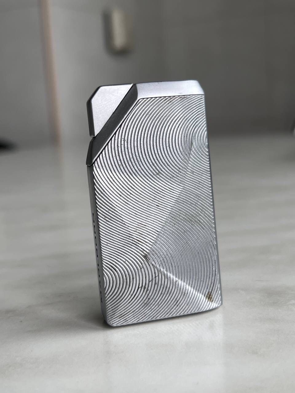 Y2K ELEGANCE MARLBORO METAL PUNK ROCK LIGHTER ASYMMETRICAL