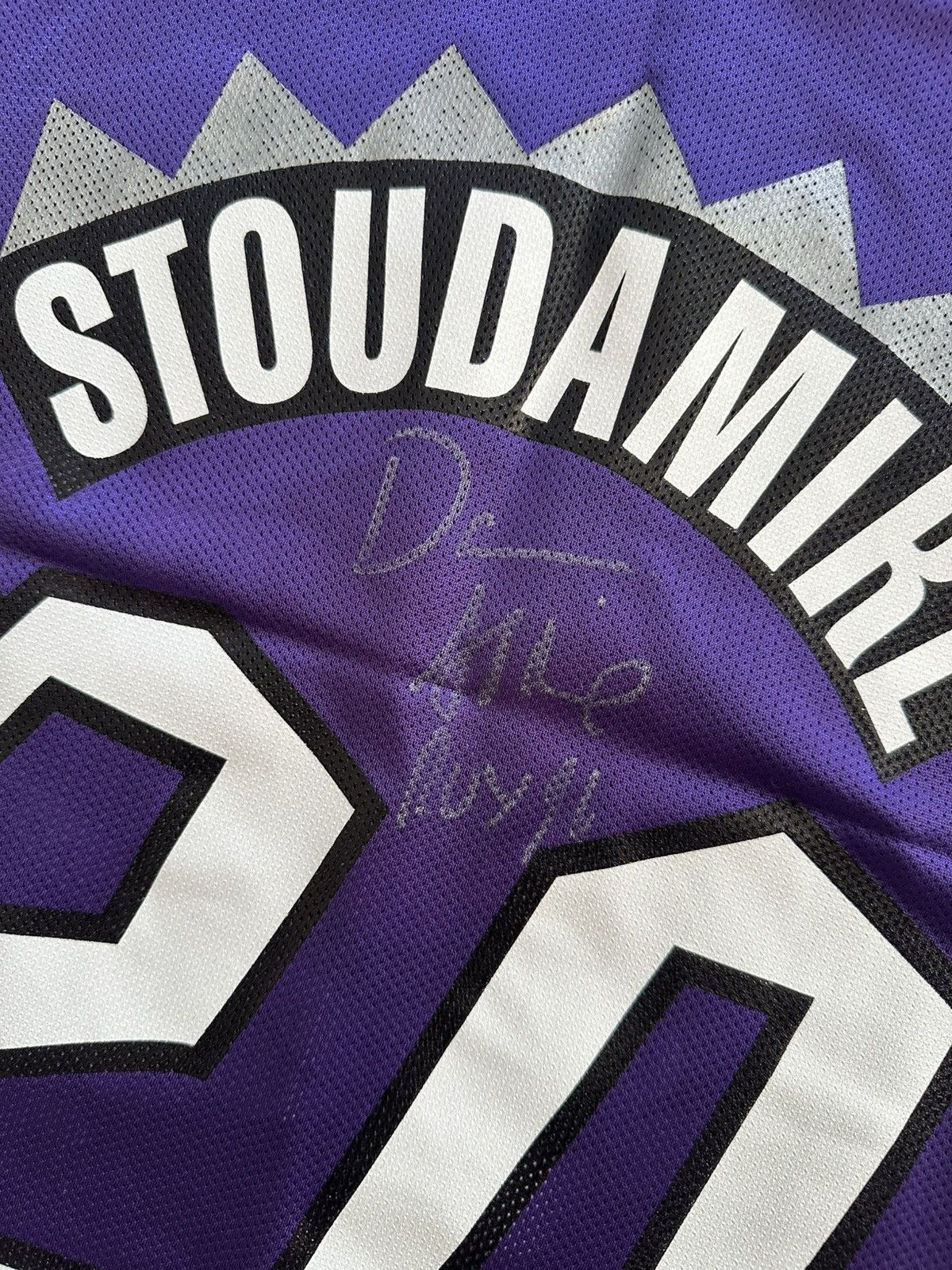 Champion × NBA × Vintage 90s Toronto Raptors Damon Stoudamire Signed Champion Jersey Size US L / EU 52-54 / 3 - 4 Thumbnail